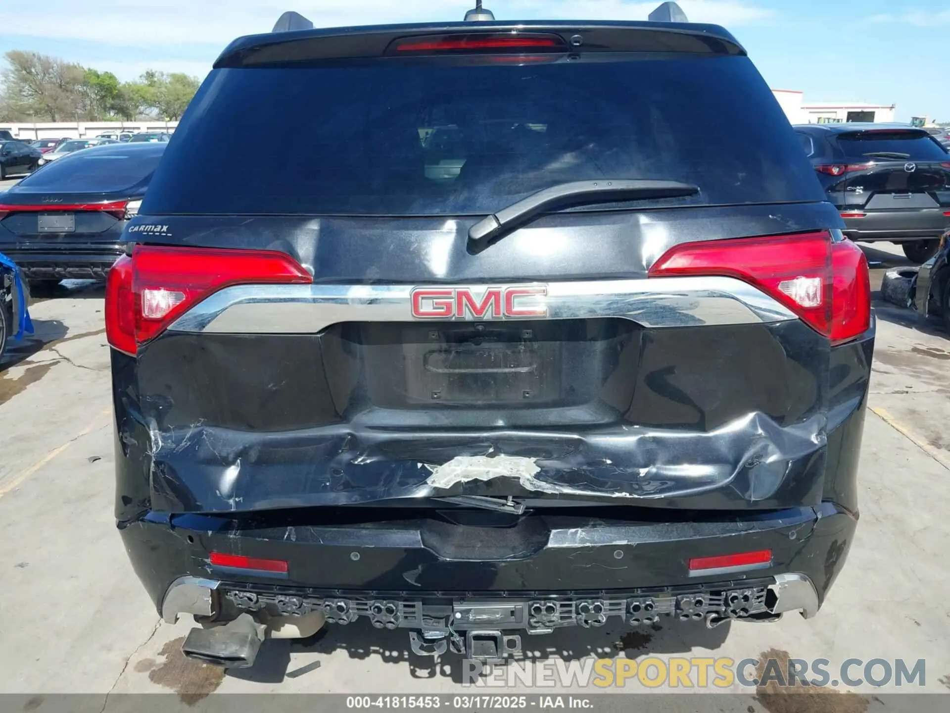 17 fotografías del automóvil dañado 1GKKNXLS7KZ162548 GMC ACADIA 2019