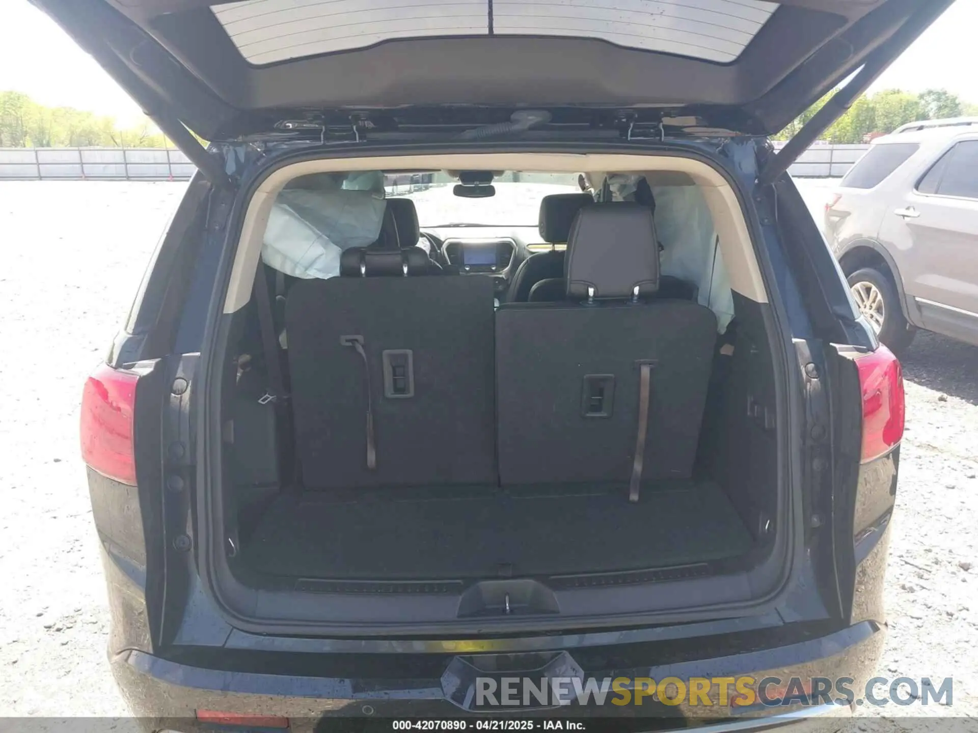 18 fotografías del automóvil dañado 1GKKNXLS7KZ226863 GMC ACADIA 2019