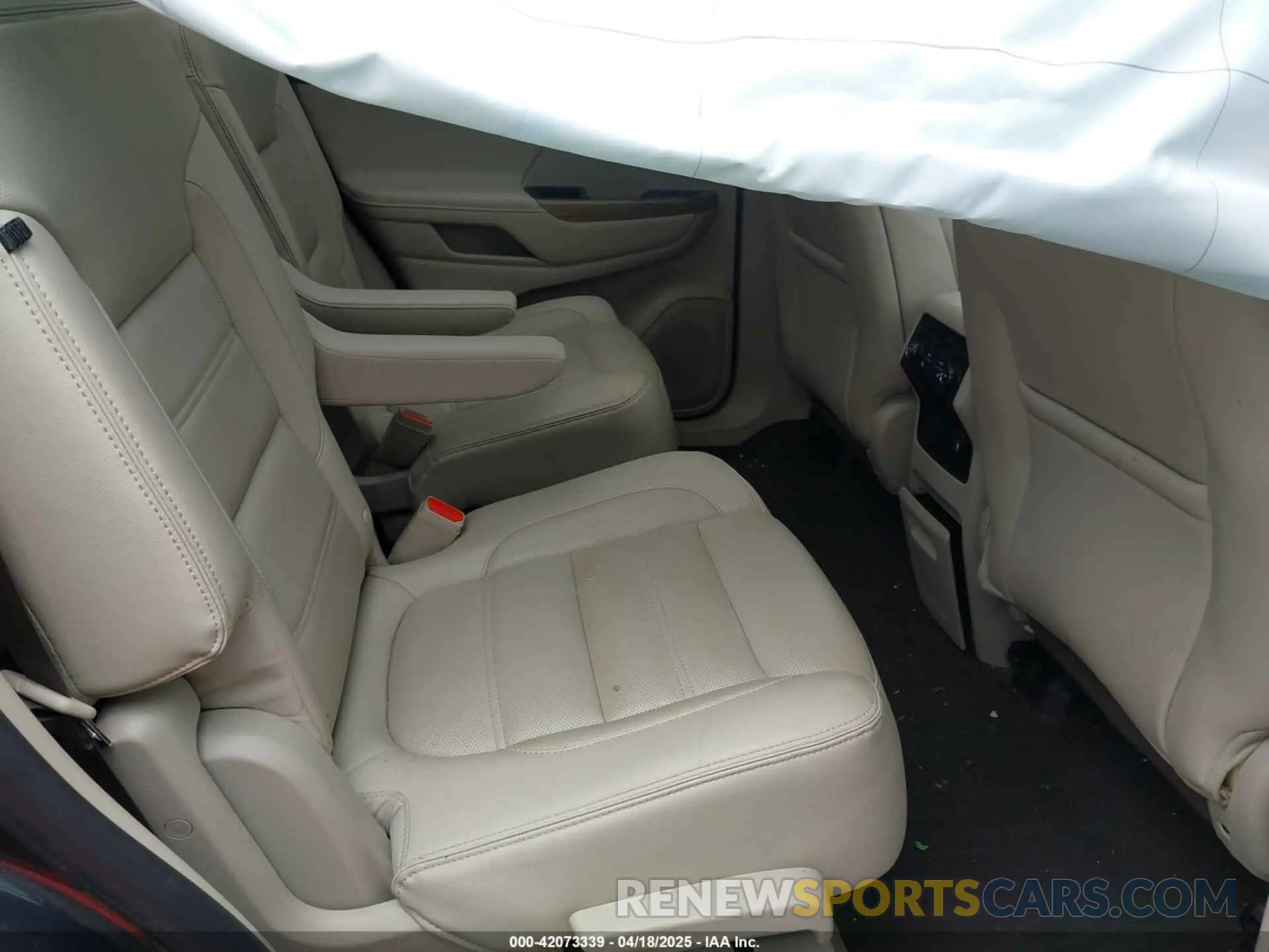 8 fotografías del automóvil dañado 1GKKNXLS9KZ120964 GMC ACADIA 2019