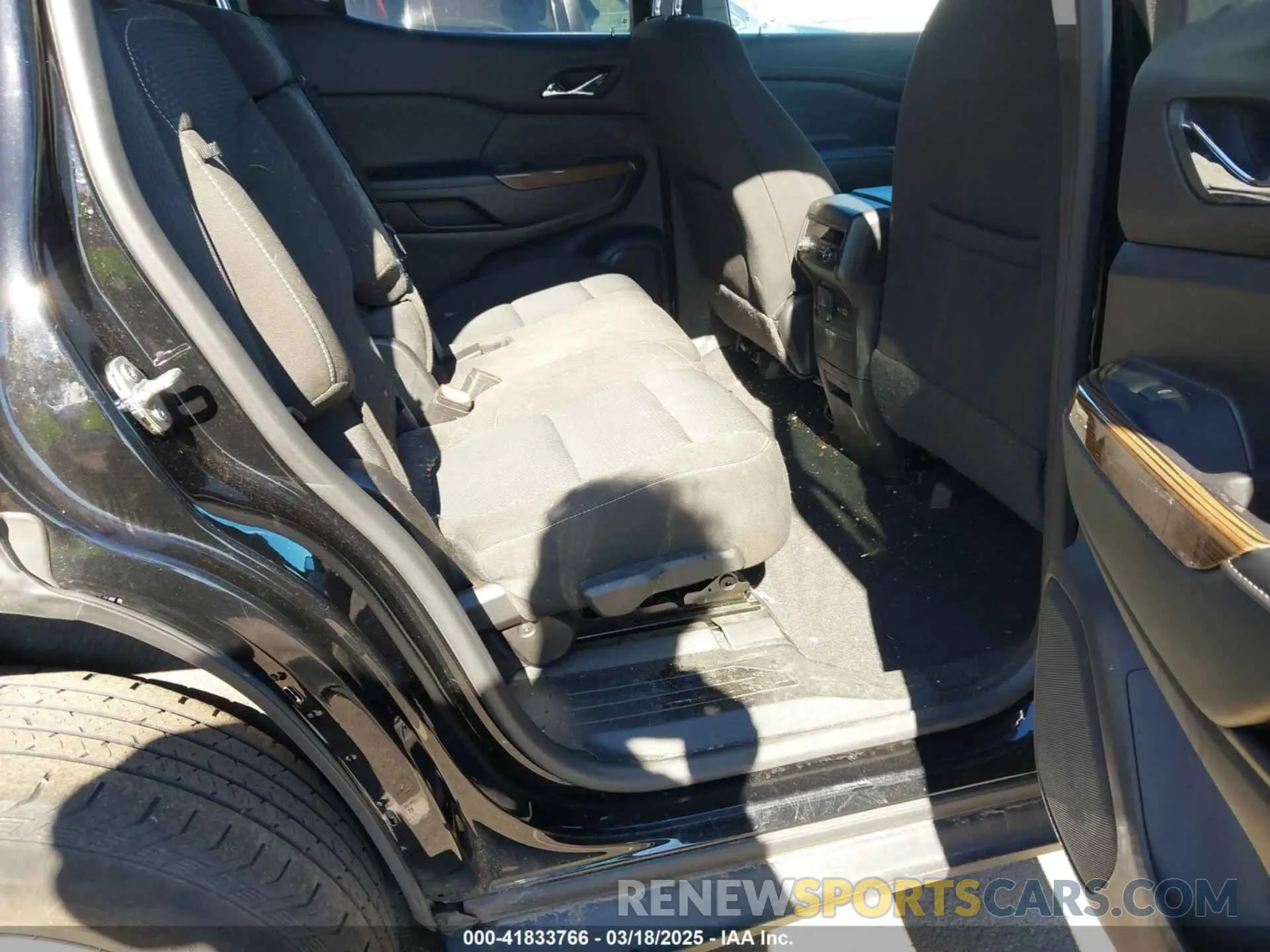 8 fotografías del automóvil dañado 1GKKNKLA4LZ181585 GMC ACADIA 2020