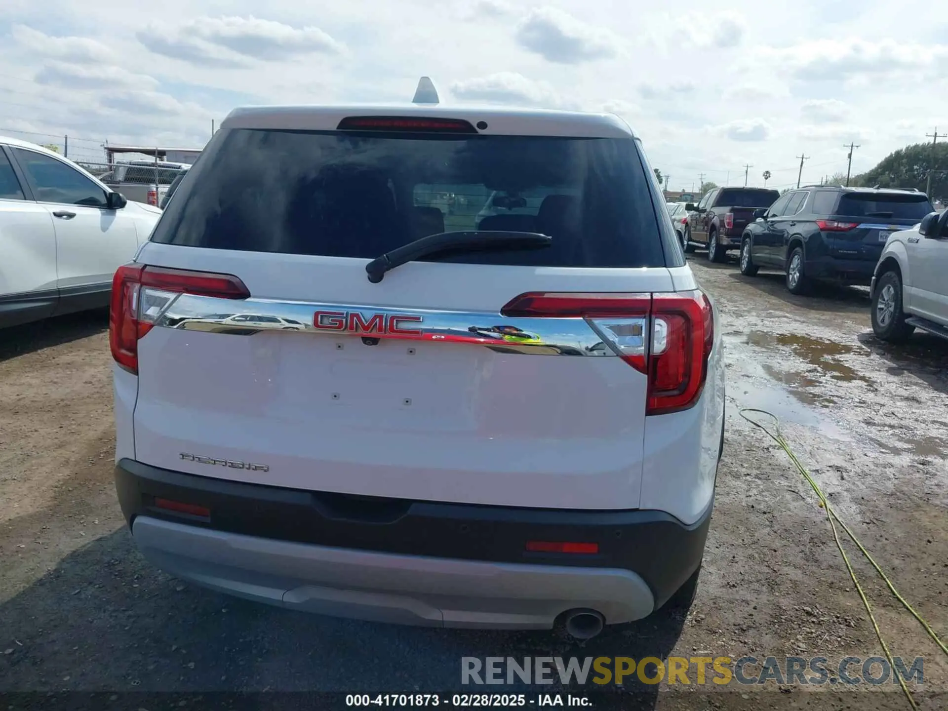 16 fotografías del automóvil dañado 1GKKNKLA5LZ159370 GMC ACADIA 2020