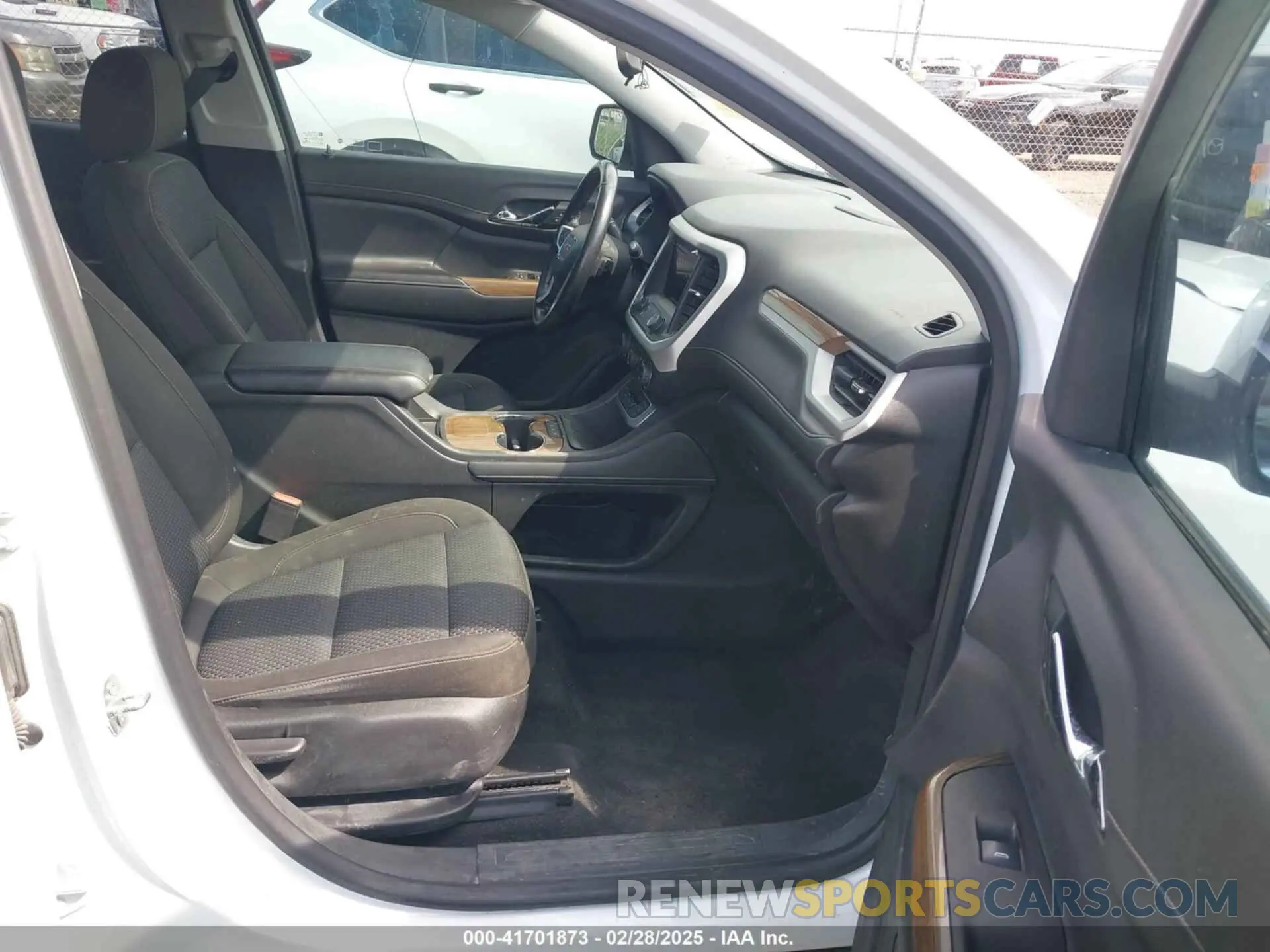 5 fotografías del automóvil dañado 1GKKNKLA5LZ159370 GMC ACADIA 2020