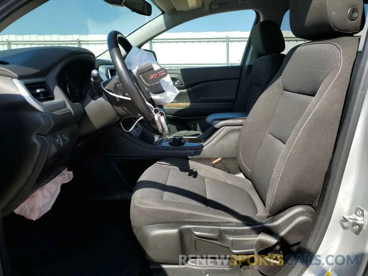7 fotografías del automóvil dañado 1GKKNKLA8LZ208318 GMC ACADIA 2020