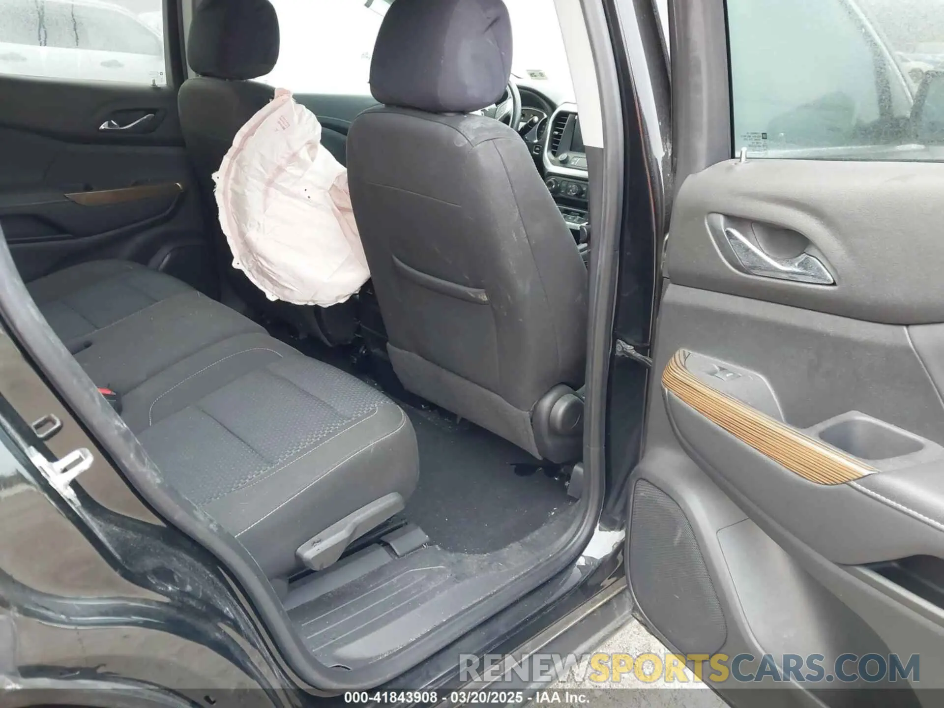 8 fotografías del automóvil dañado 1GKKNKLA8LZ219769 GMC ACADIA 2020