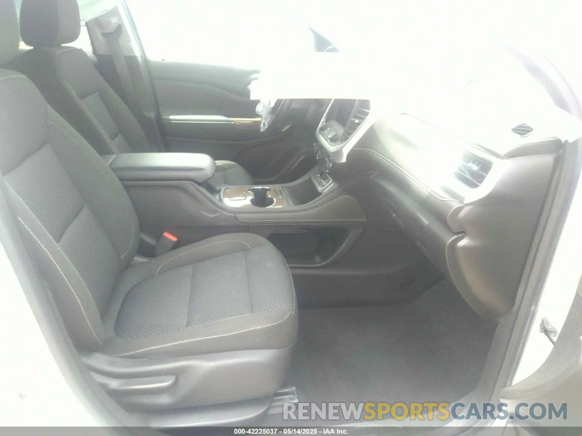 5 fotografías del automóvil dañado 1GKKNKLS6LZ181256 GMC ACADIA 2020
