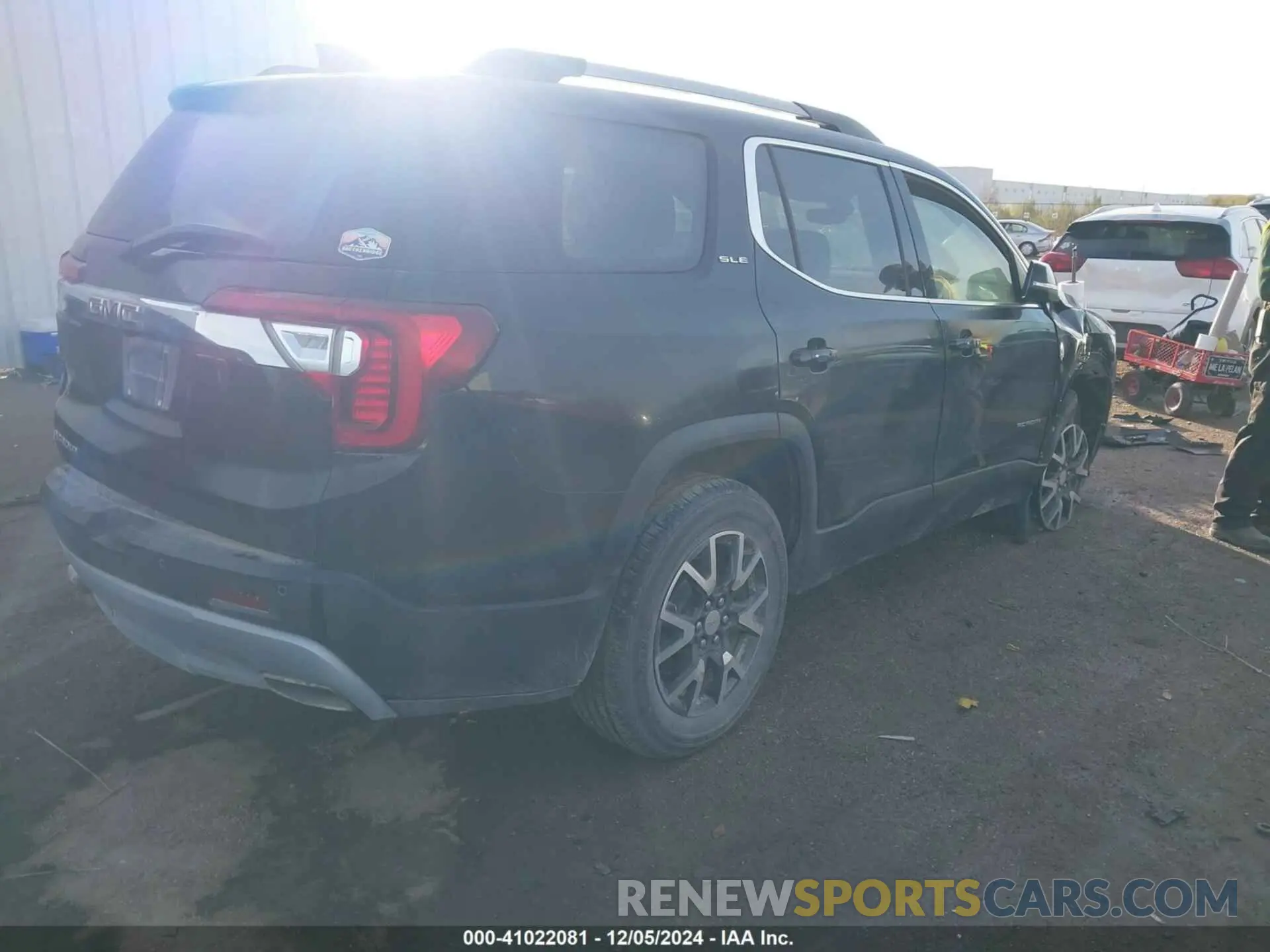 4 fotografías del automóvil dañado 1GKKNKLS9LZ167738 GMC ACADIA 2020