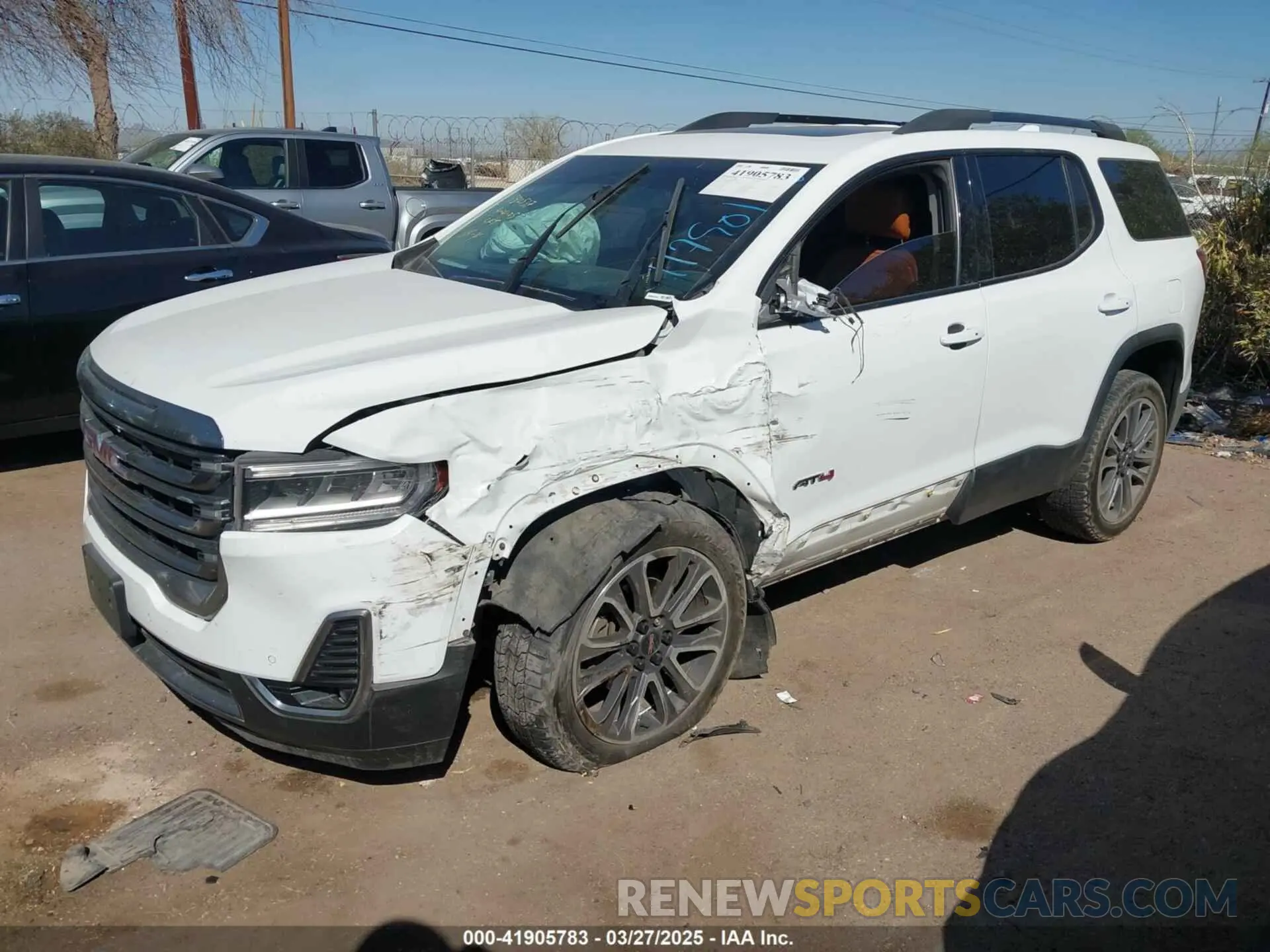 2 fotografías del automóvil dañado 1GKKNLLS0LZ117901 GMC ACADIA 2020
