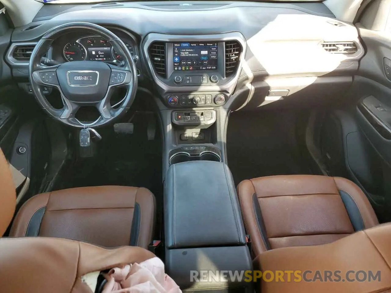 8 fotografías del automóvil dañado 1GKKNLLS6LZ114498 GMC ACADIA 2020