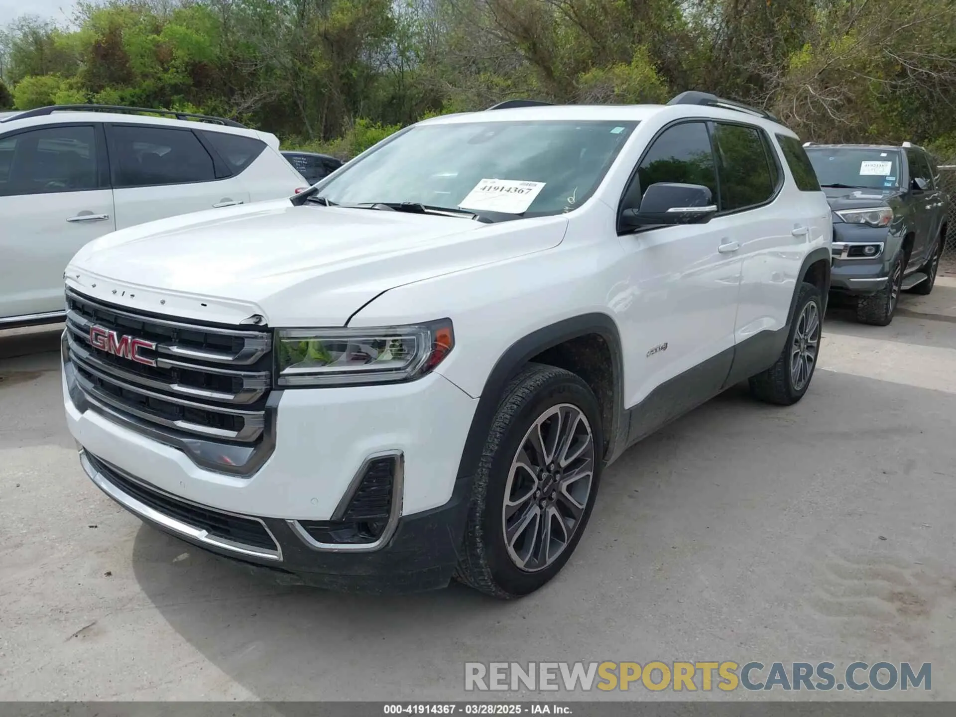 2 fotografías del automóvil dañado 1GKKNLLS9LZ156258 GMC ACADIA 2020