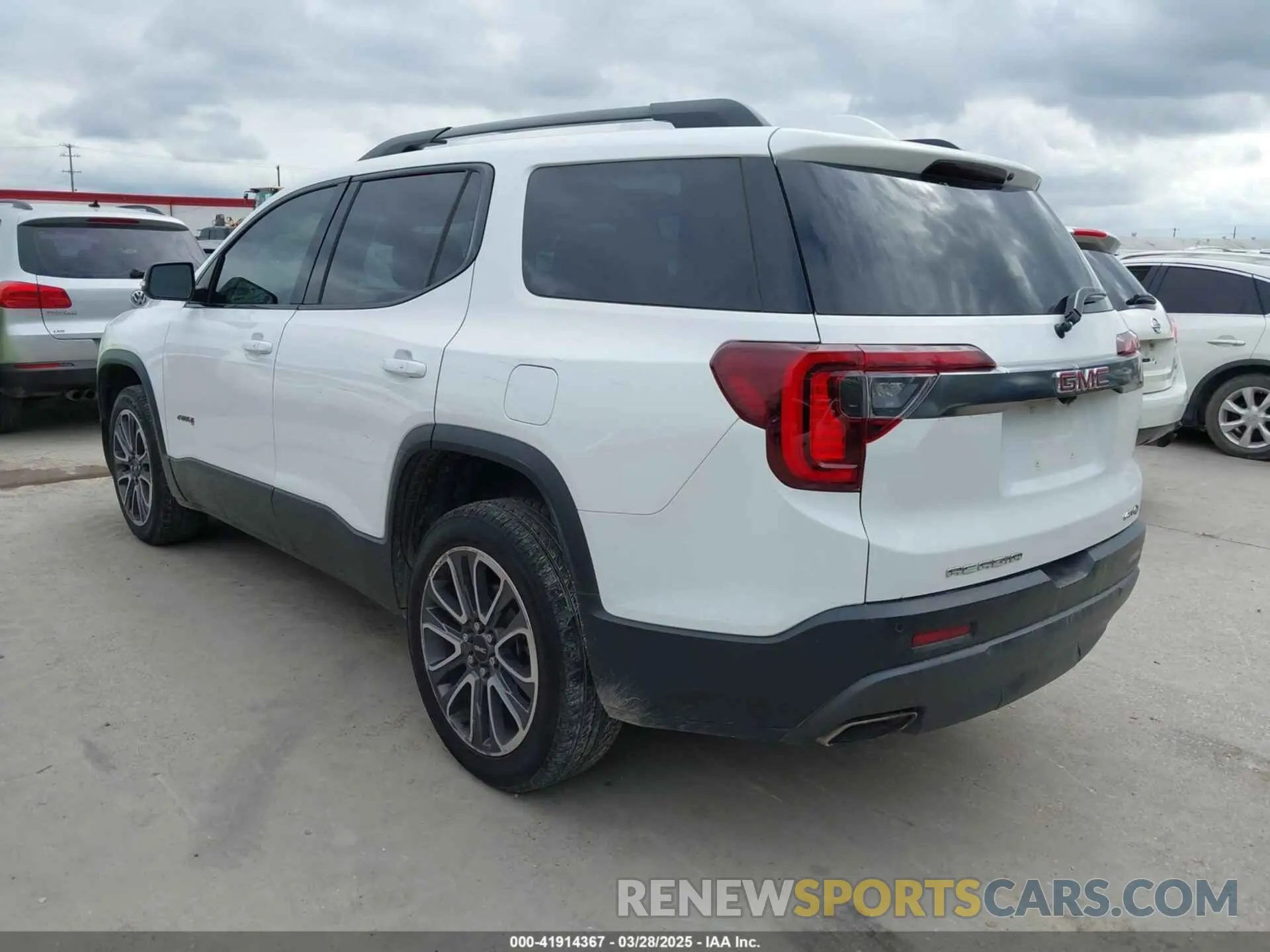 3 fotografías del automóvil dañado 1GKKNLLS9LZ156258 GMC ACADIA 2020