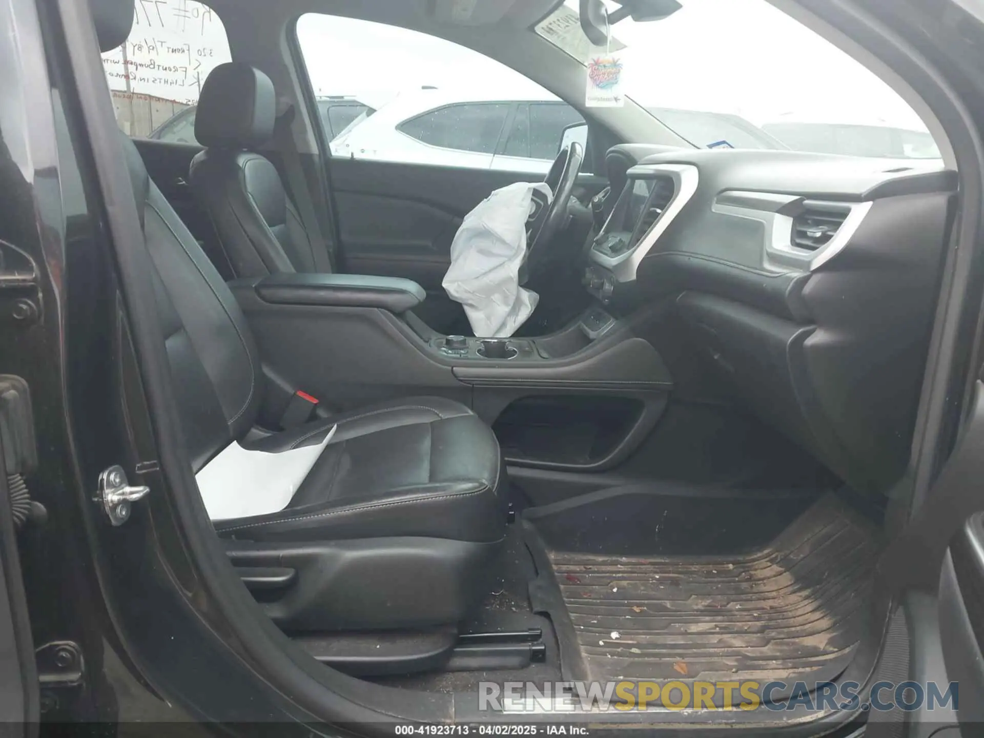 5 fotografías del automóvil dañado 1GKKNMLS7LZ192276 GMC ACADIA 2020