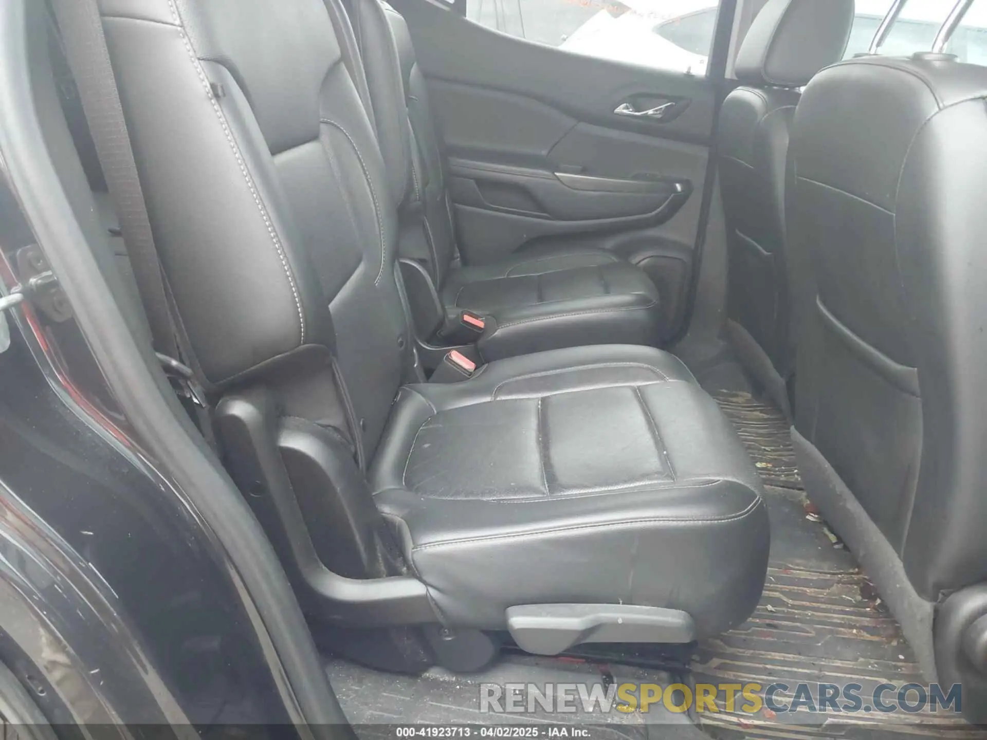 8 fotografías del automóvil dañado 1GKKNMLS7LZ192276 GMC ACADIA 2020