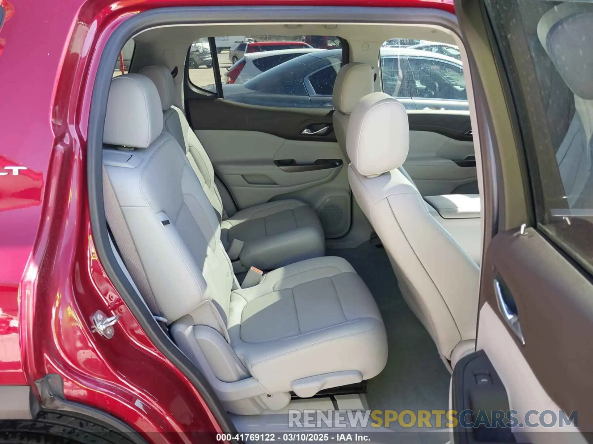 8 fotografías del automóvil dañado 1GKKNMLS7LZ209156 GMC ACADIA 2020