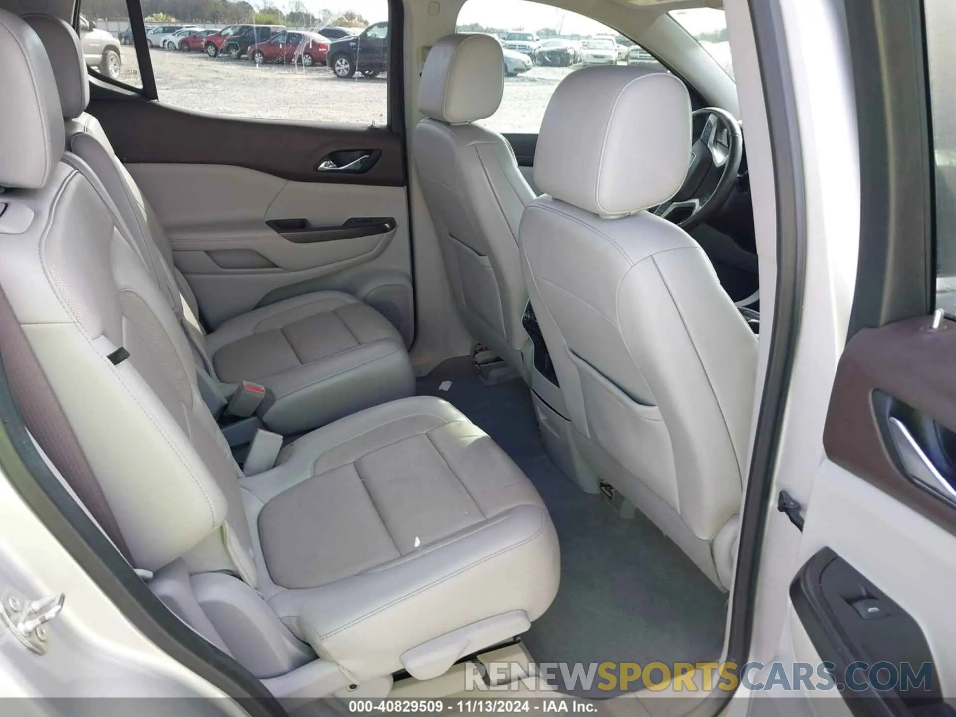 8 fotografías del automóvil dañado 1GKKNMLS8LZ229870 GMC ACADIA 2020
