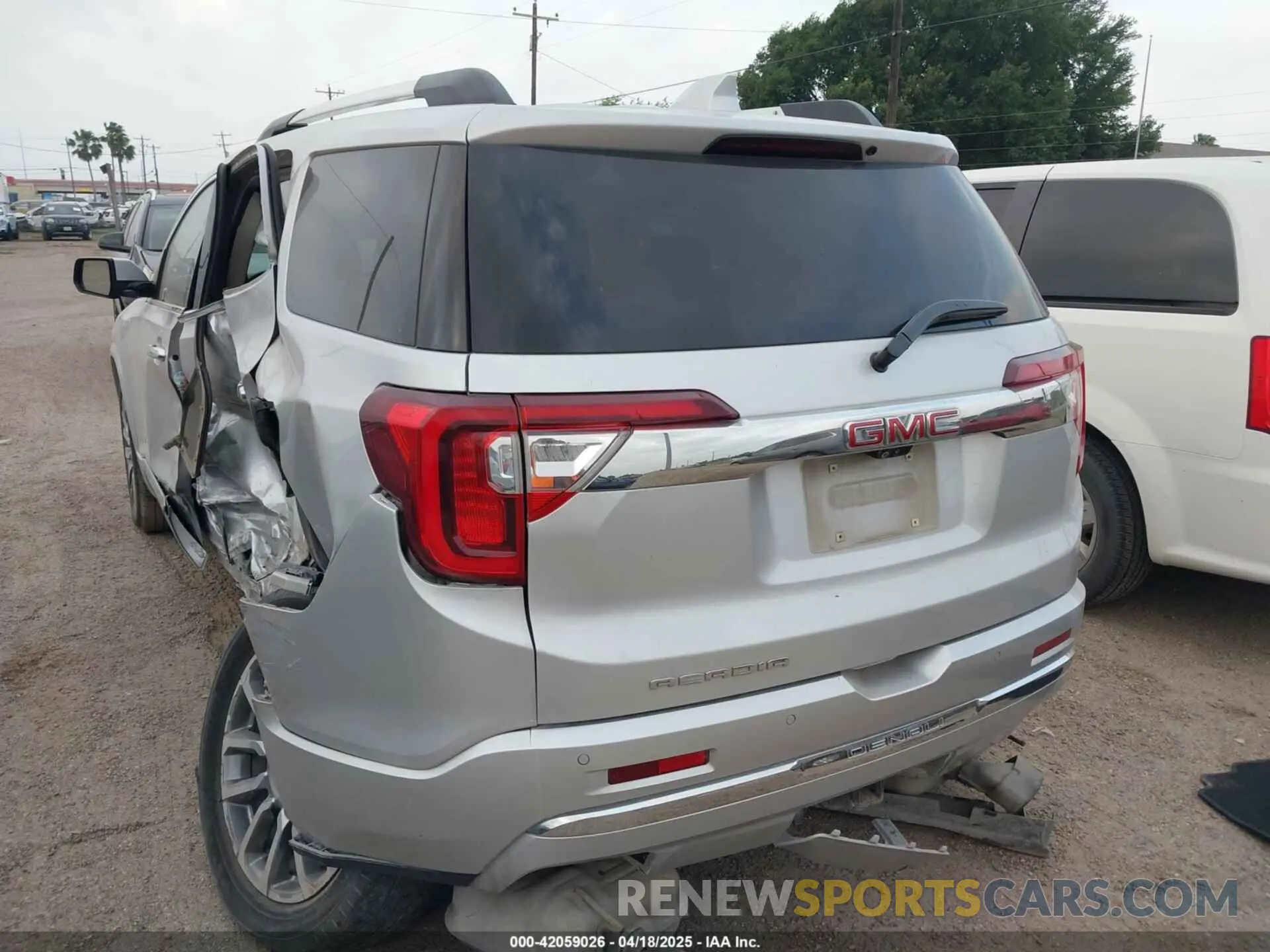 3 fotografías del automóvil dañado 1GKKNPLSXLZ194329 GMC ACADIA 2020