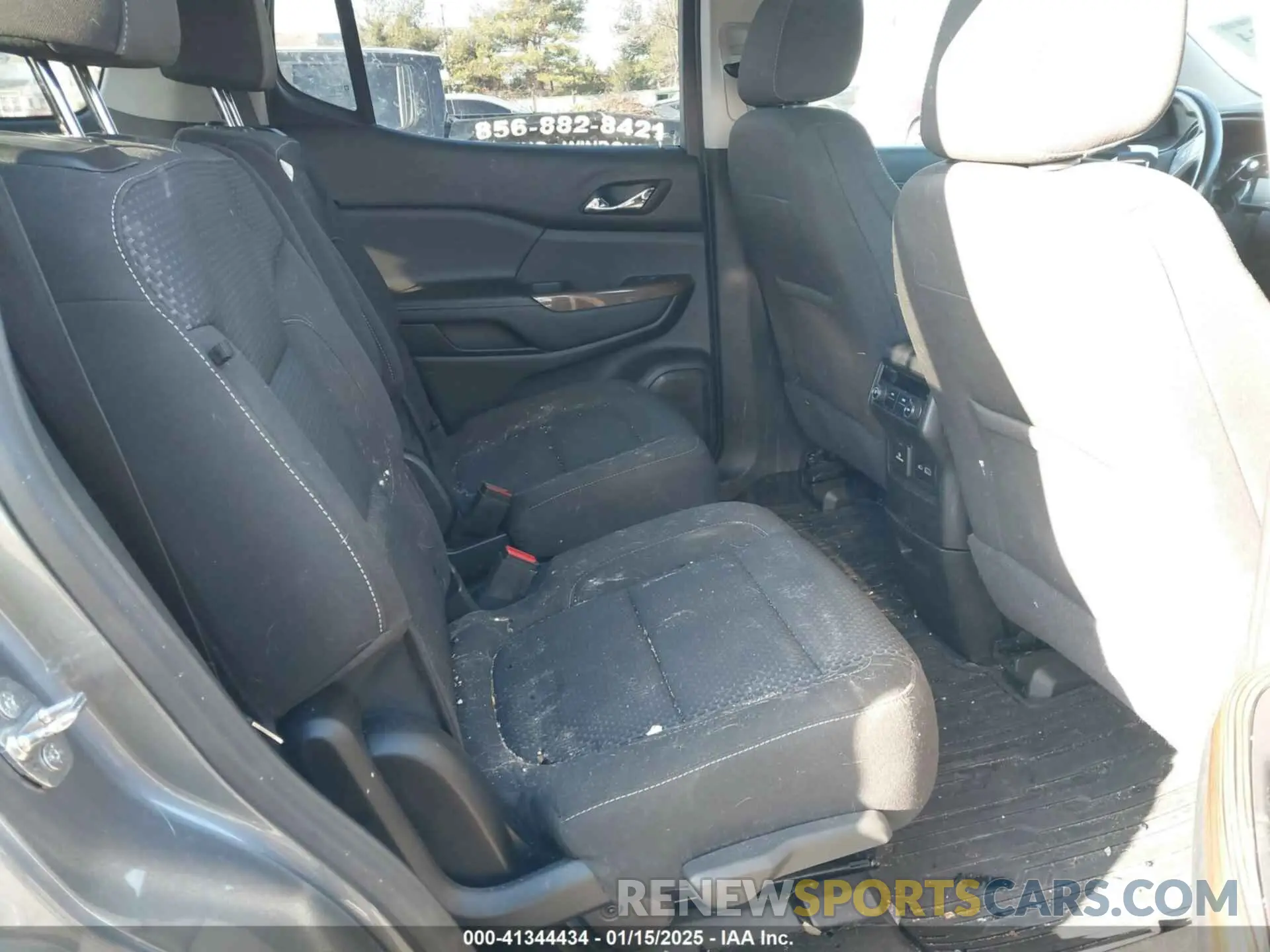 8 fotografías del automóvil dañado 1GKKNRLSXLZ149502 GMC ACADIA 2020