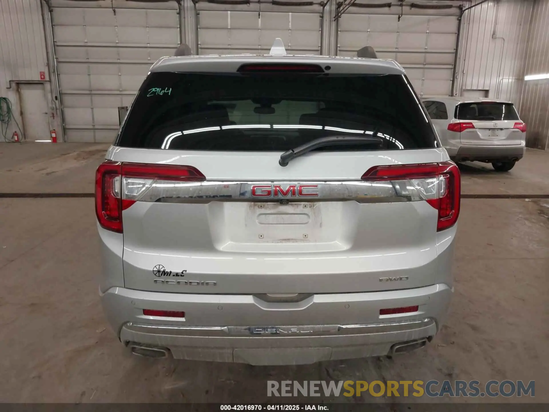 17 fotografías del automóvil dañado 1GKKNXLS8LZ123453 GMC ACADIA 2020