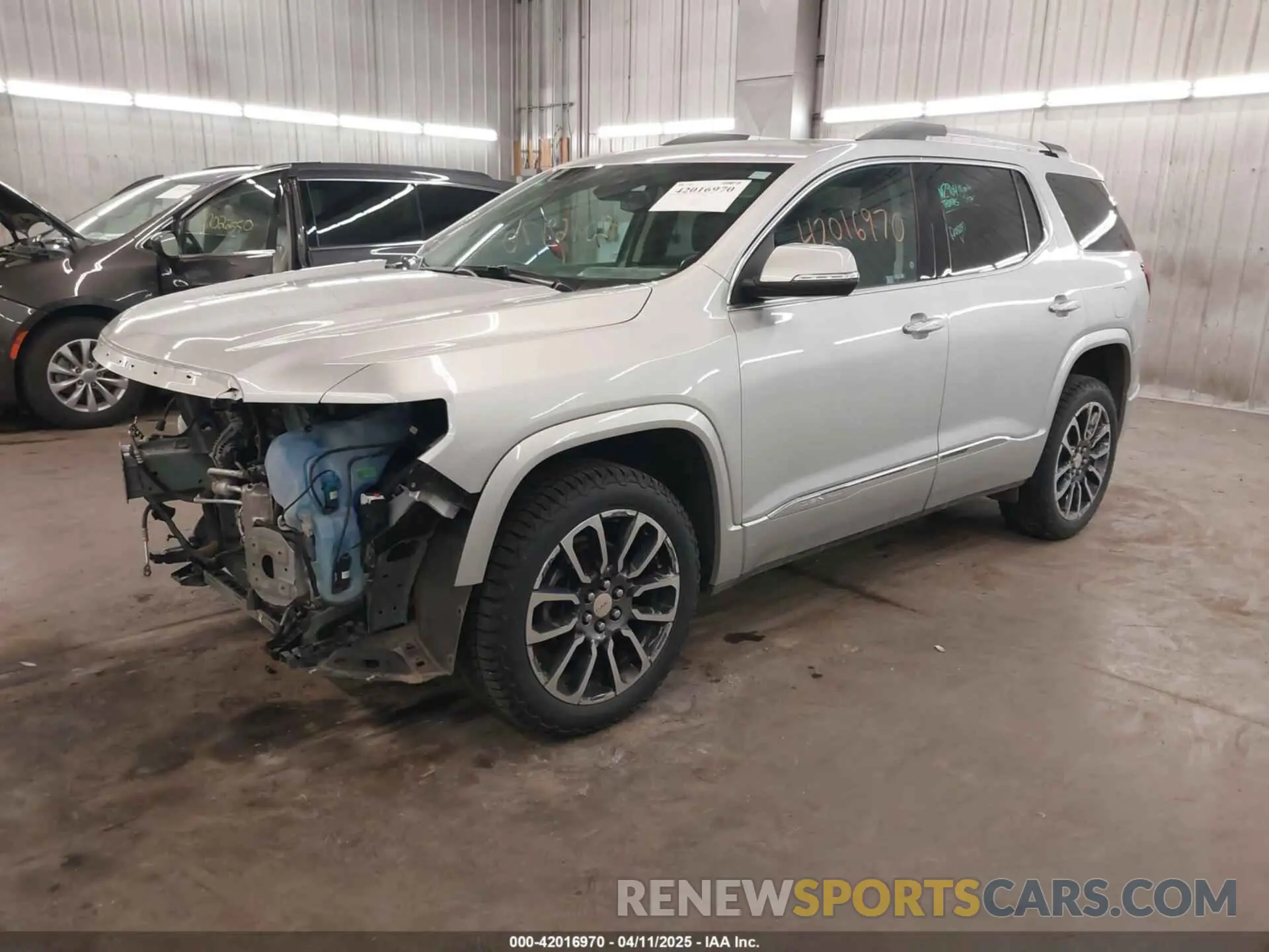 2 fotografías del automóvil dañado 1GKKNXLS8LZ123453 GMC ACADIA 2020