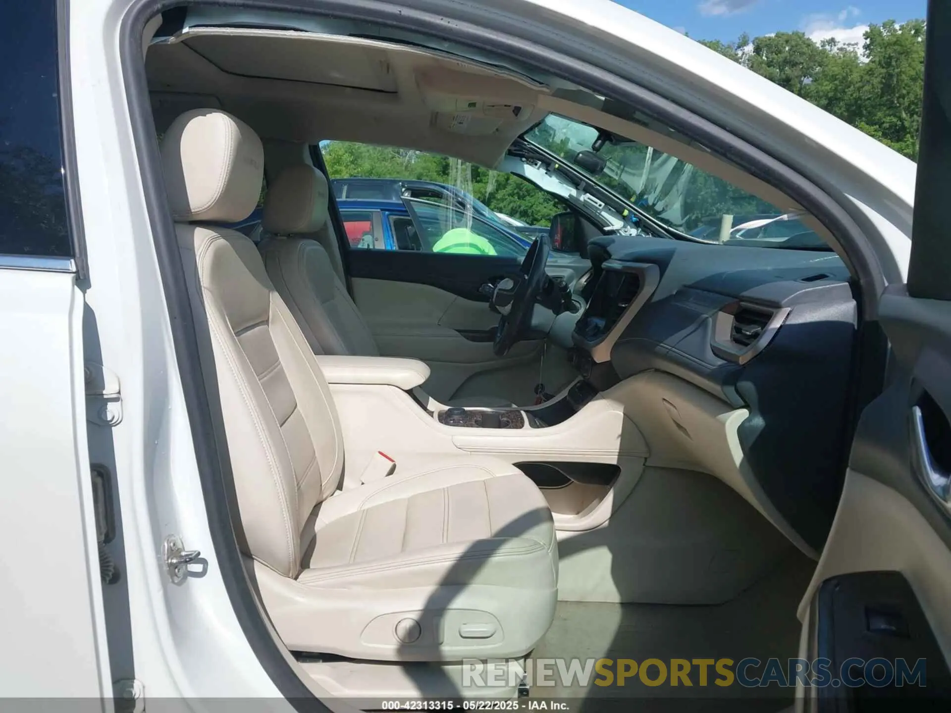 5 fotografías del automóvil dañado 1GKKNXLSXLZ127603 GMC ACADIA 2020