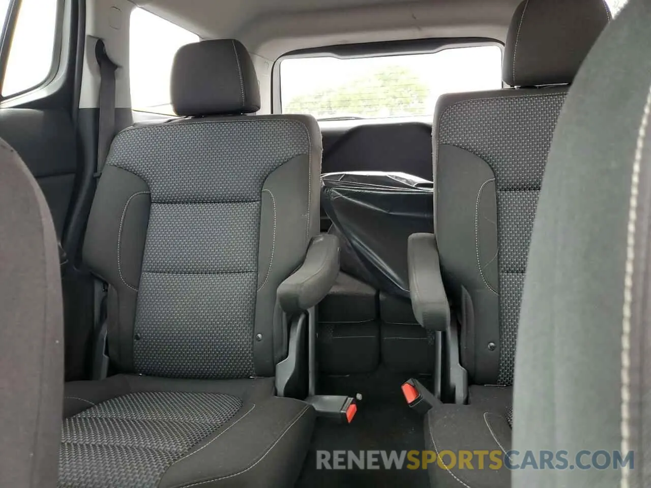 10 fotografías del automóvil dañado 1GKKNKLAXMZ153646 GMC ACADIA 2021