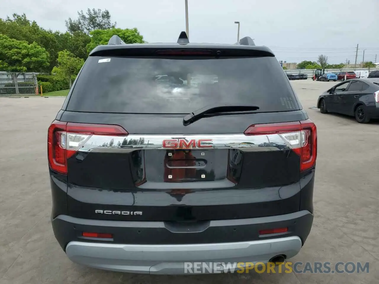 6 fotografías del automóvil dañado 1GKKNKLAXMZ153646 GMC ACADIA 2021