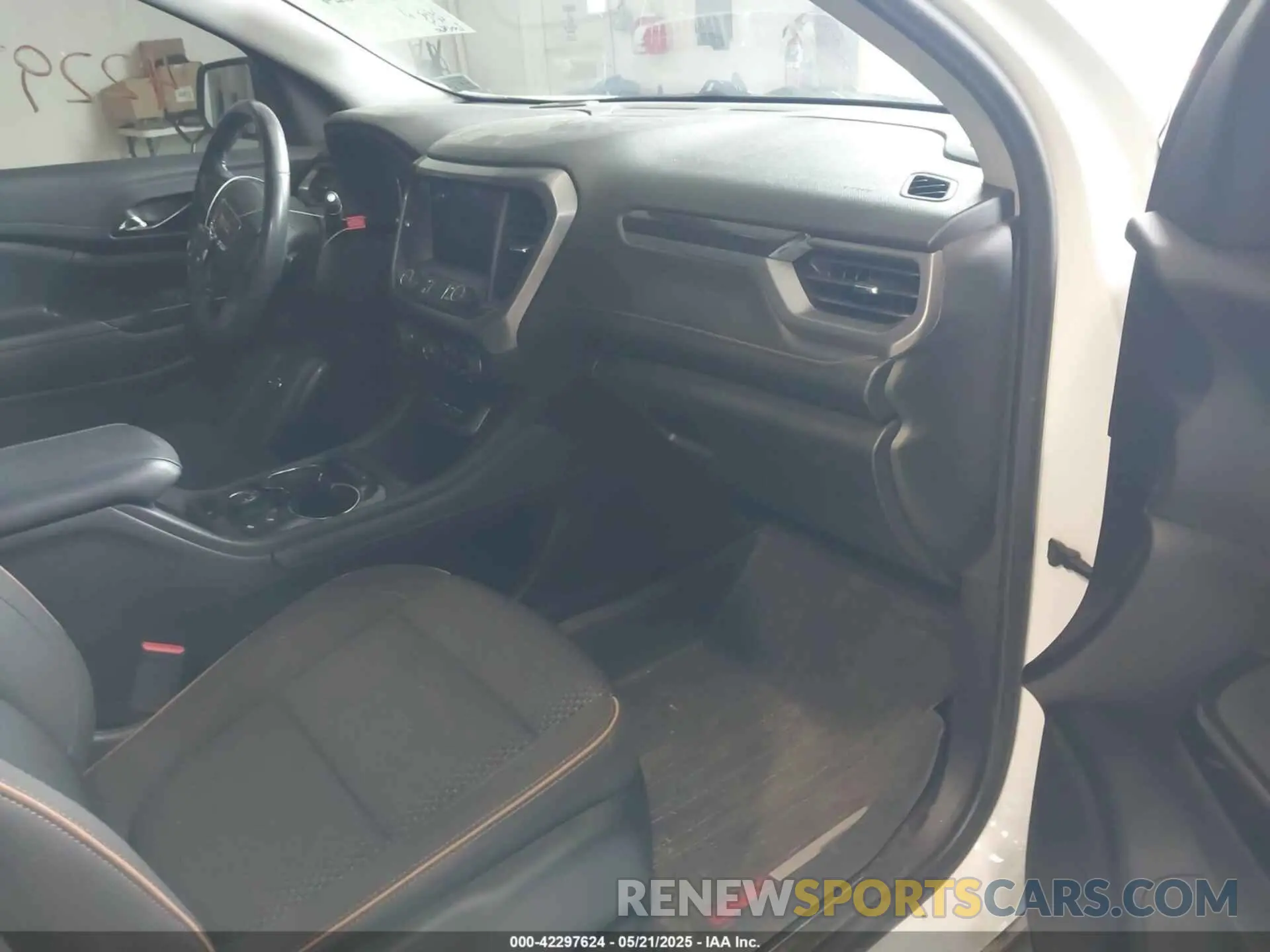 5 fotografías del automóvil dañado 1GKKNLLS0MZ183835 GMC ACADIA 2021