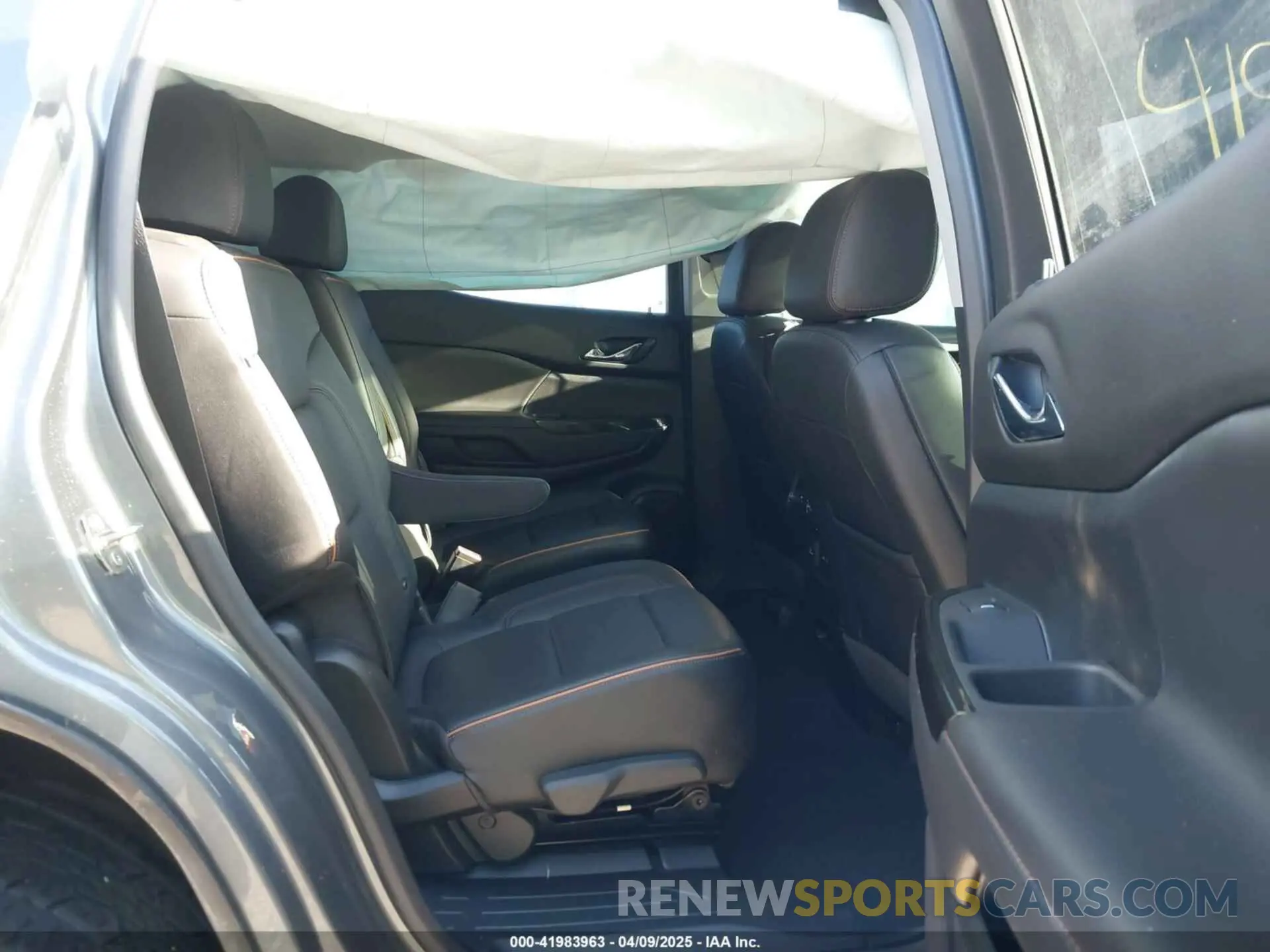 8 fotografías del automóvil dañado 1GKKNLLS4MZ166651 GMC ACADIA 2021