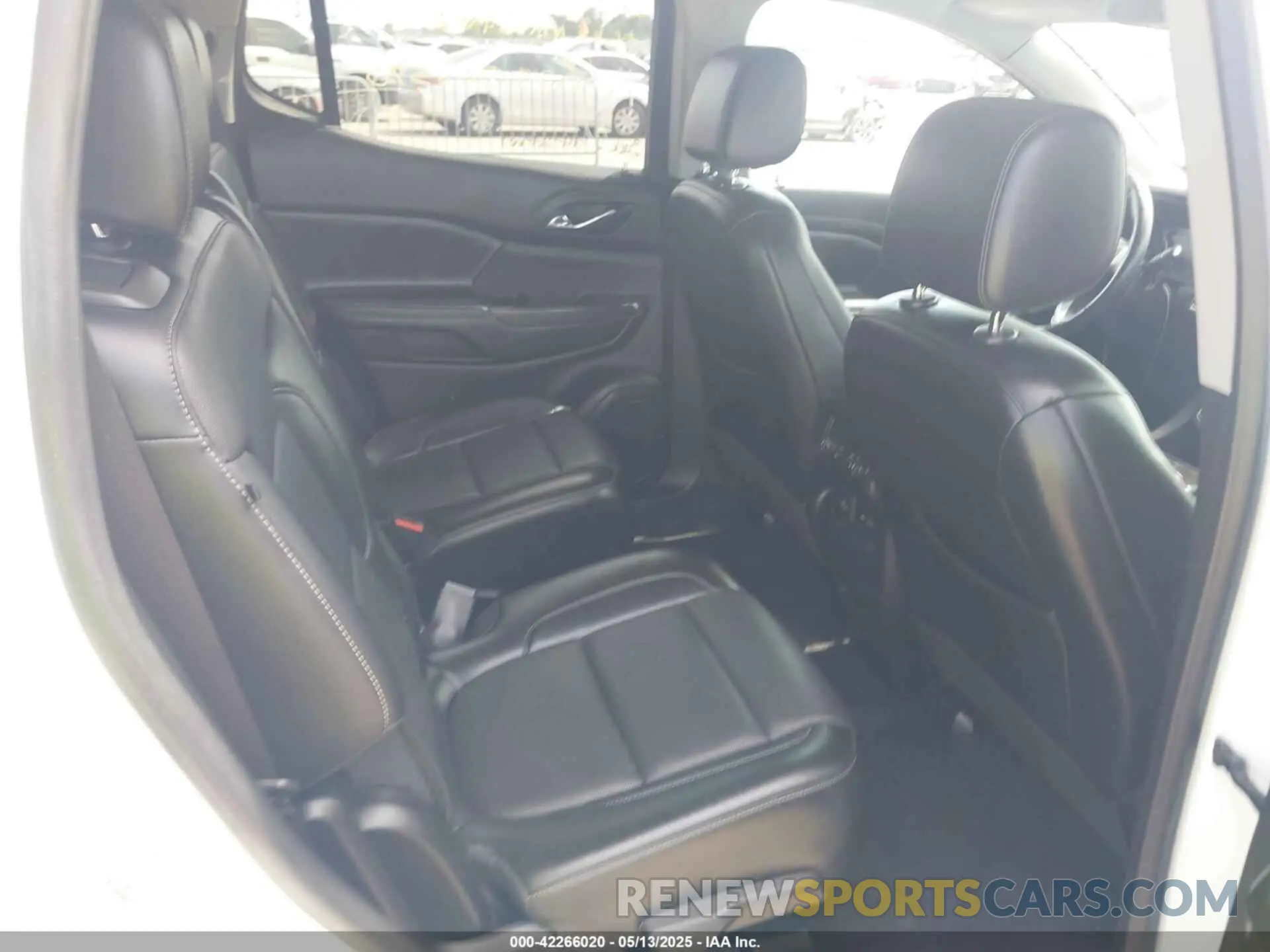 8 fotografías del automóvil dañado 1GKKNMLS4MZ211240 GMC ACADIA 2021