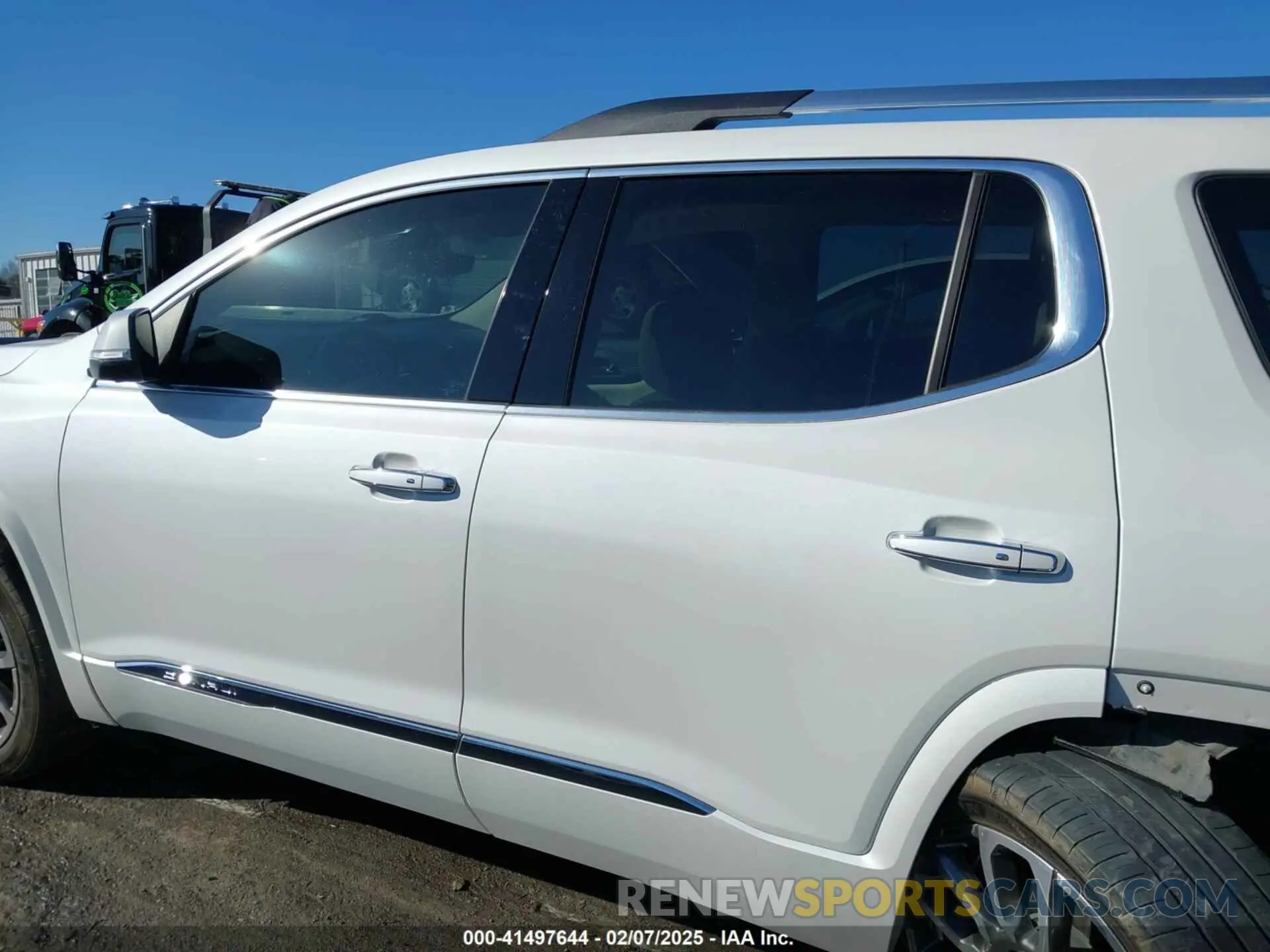 14 fotografías del automóvil dañado 1GKKNPLS2MZ101739 GMC ACADIA 2021