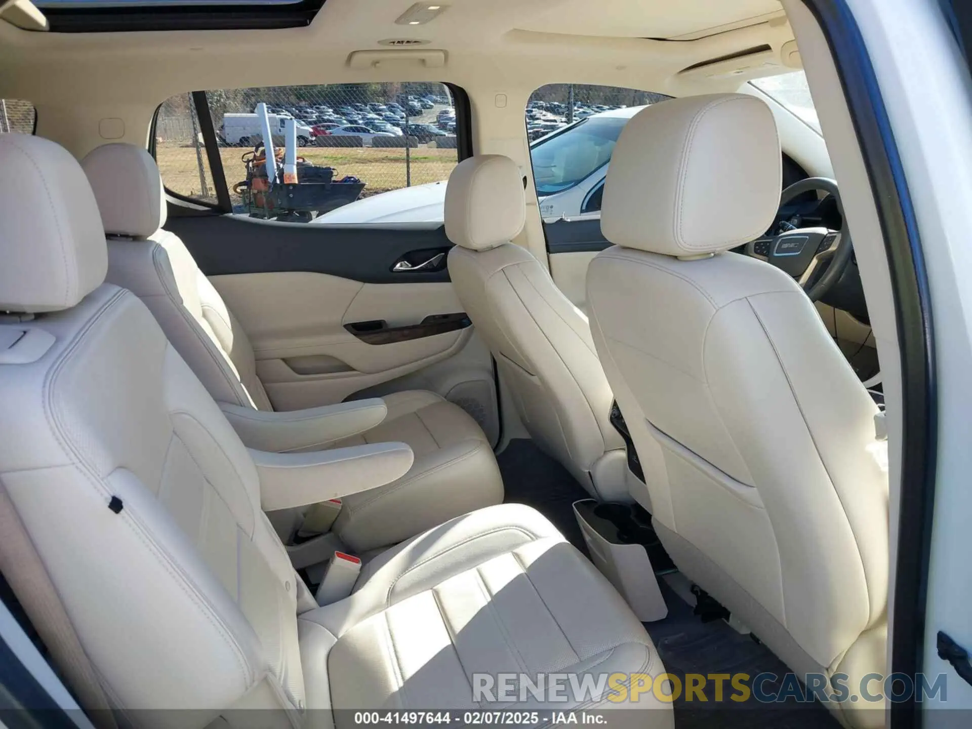 8 fotografías del automóvil dañado 1GKKNPLS2MZ101739 GMC ACADIA 2021