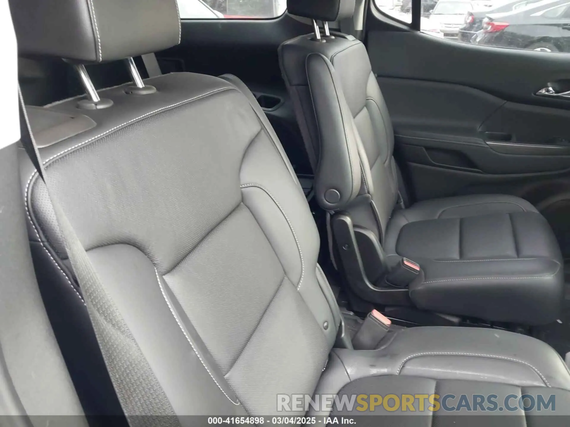 8 fotografías del automóvil dañado 1GKKNULS2MZ173393 GMC ACADIA 2021