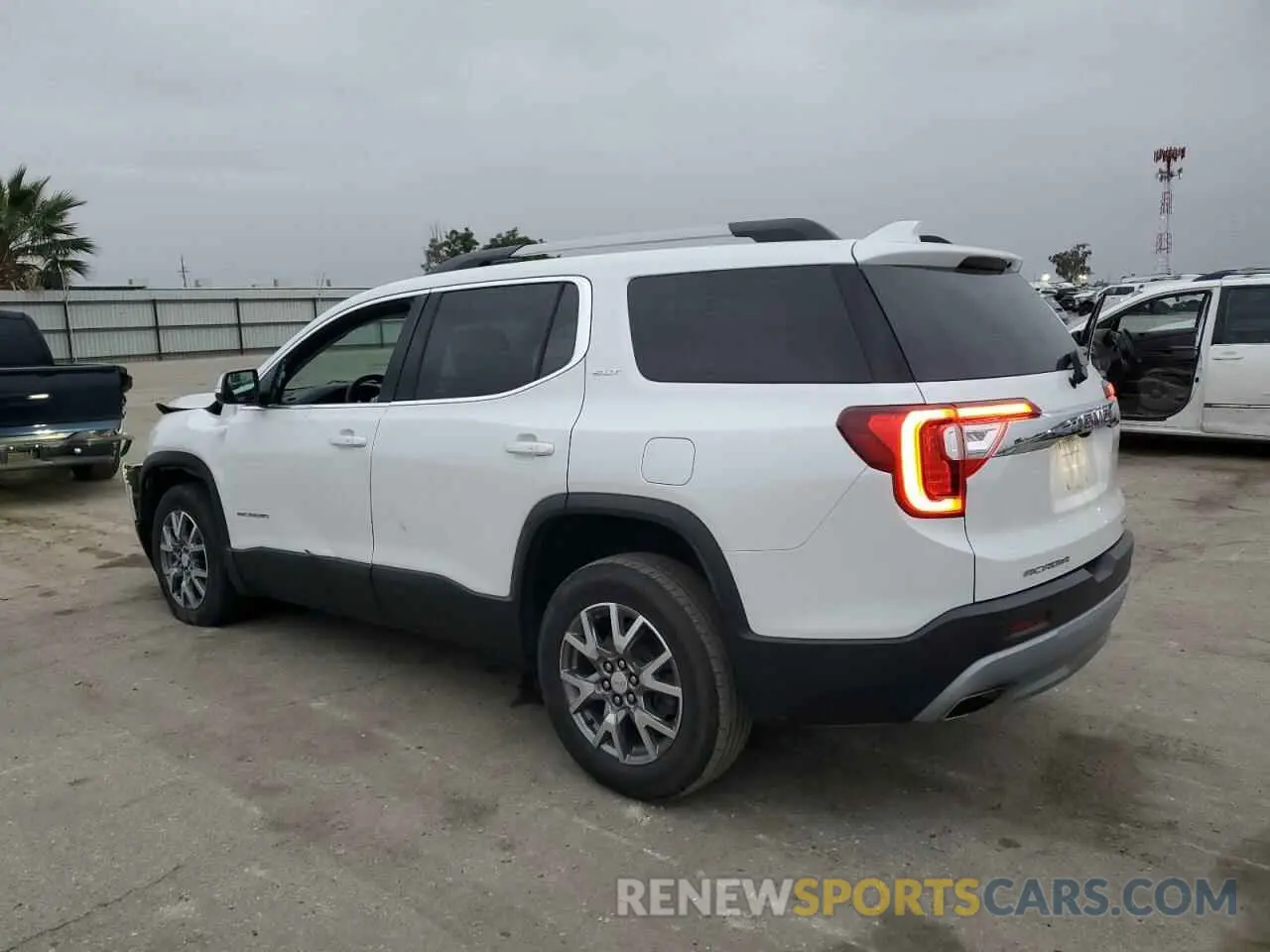 2 fotografías del automóvil dañado 1GKKNULS9MZ219995 GMC ACADIA 2021