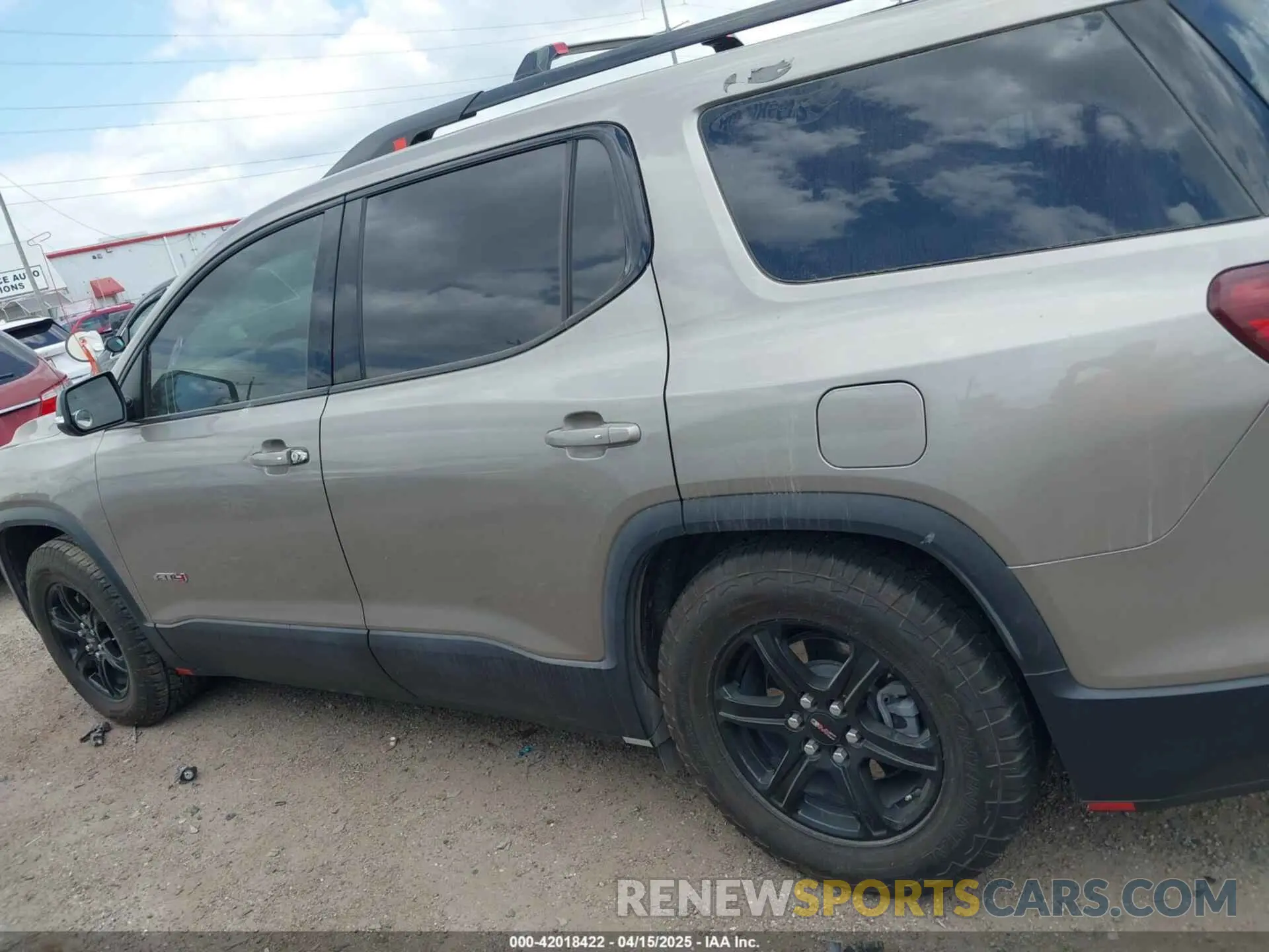 15 fotografías del automóvil dañado 1GKKNLLS1NZ178645 GMC ACADIA 2022