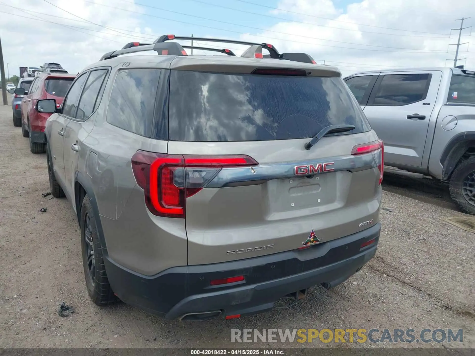 3 fotografías del automóvil dañado 1GKKNLLS1NZ178645 GMC ACADIA 2022