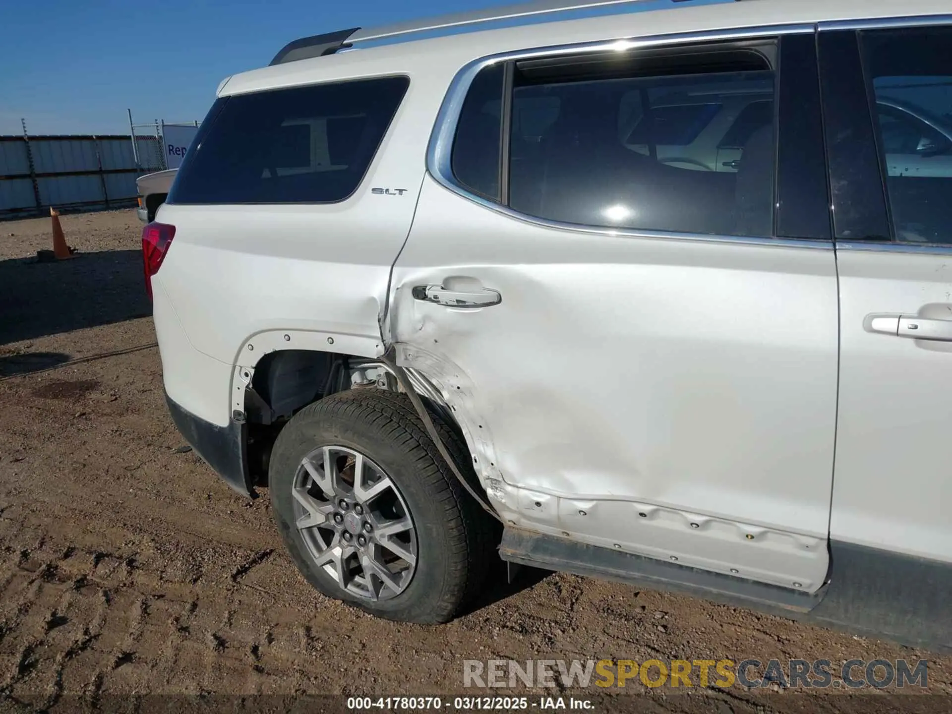 6 fotografías del automóvil dañado 1GKKNMLS6NZ111299 GMC ACADIA 2022