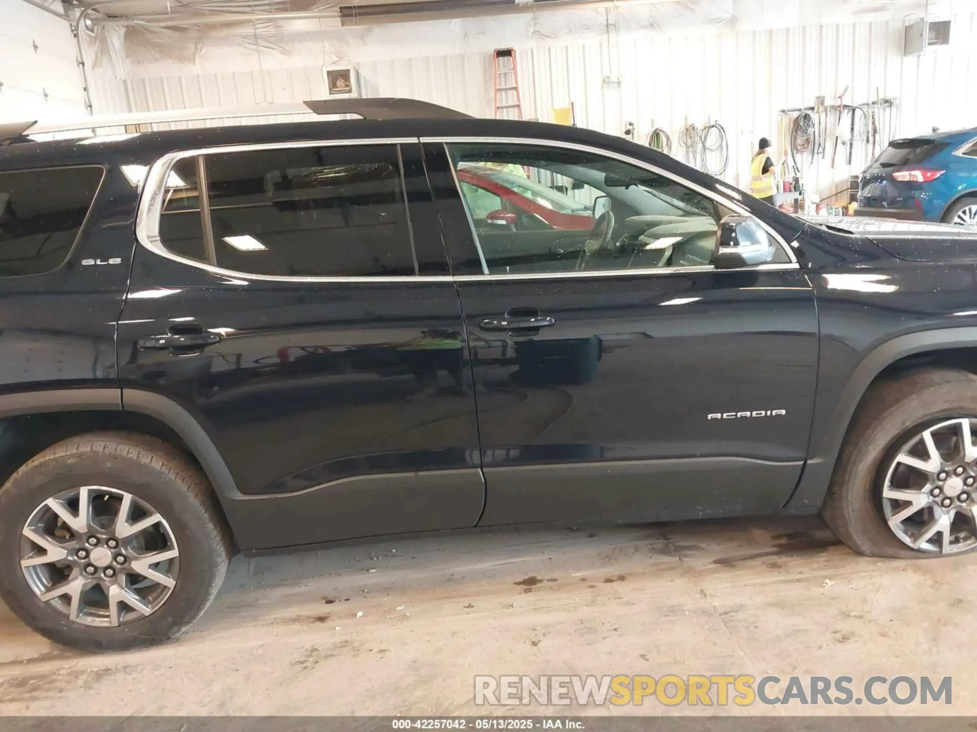 13 fotografías del automóvil dañado 1GKKNRL47NZ161580 GMC ACADIA 2022