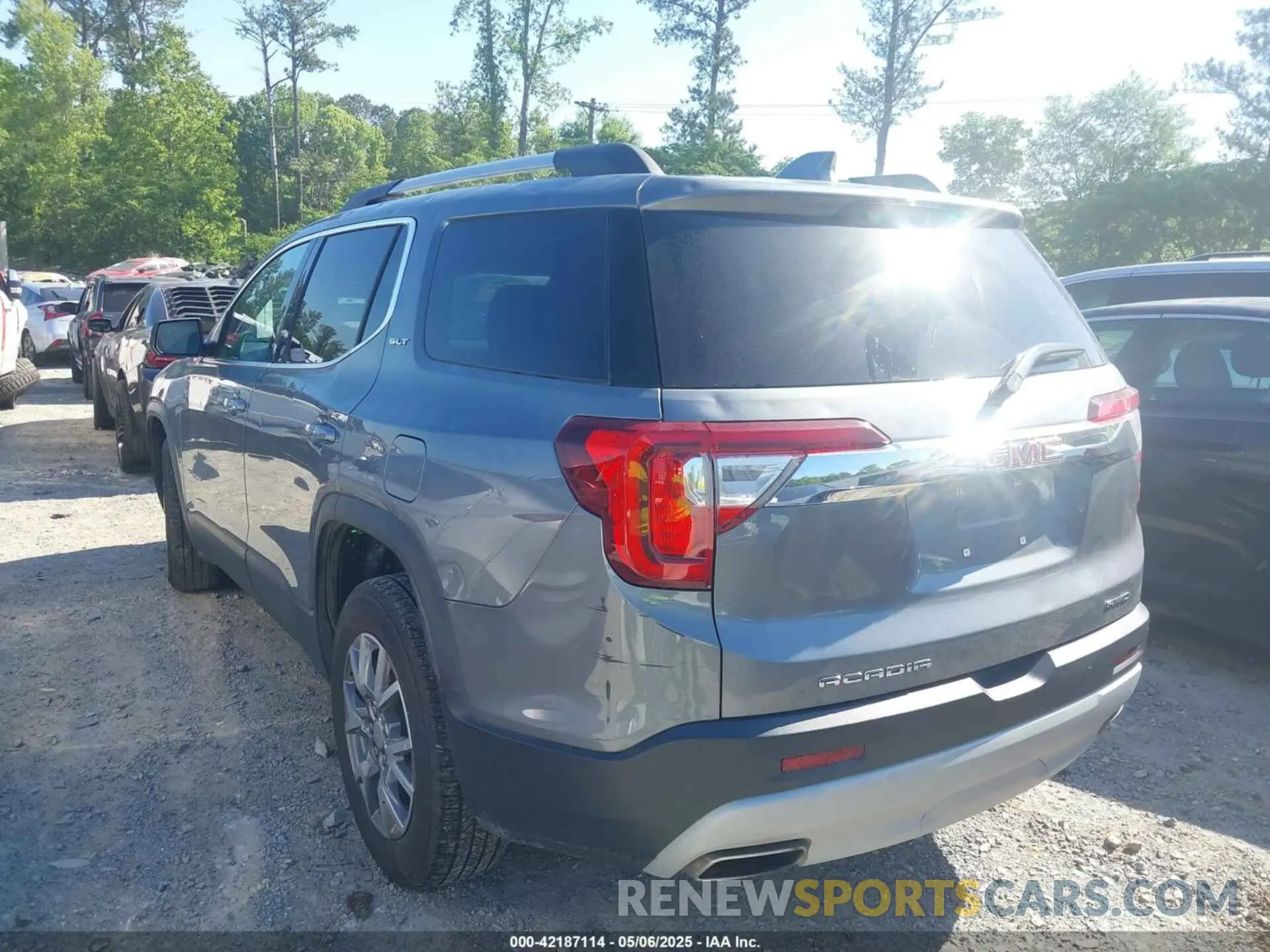 14 fotografías del automóvil dañado 1GKKNUL42NZ132720 GMC ACADIA 2022