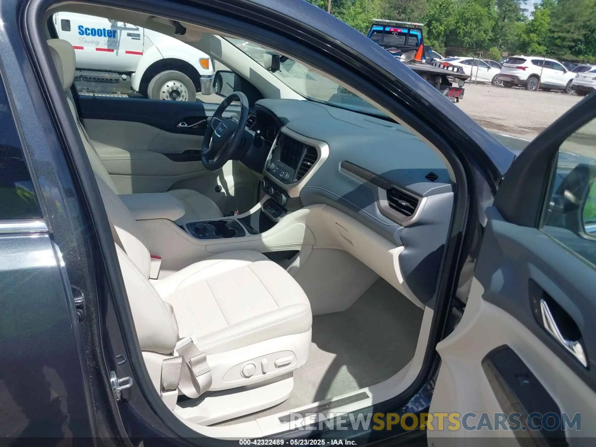 5 fotografías del automóvil dañado 1GKKNXLS0NZ168843 GMC ACADIA 2022