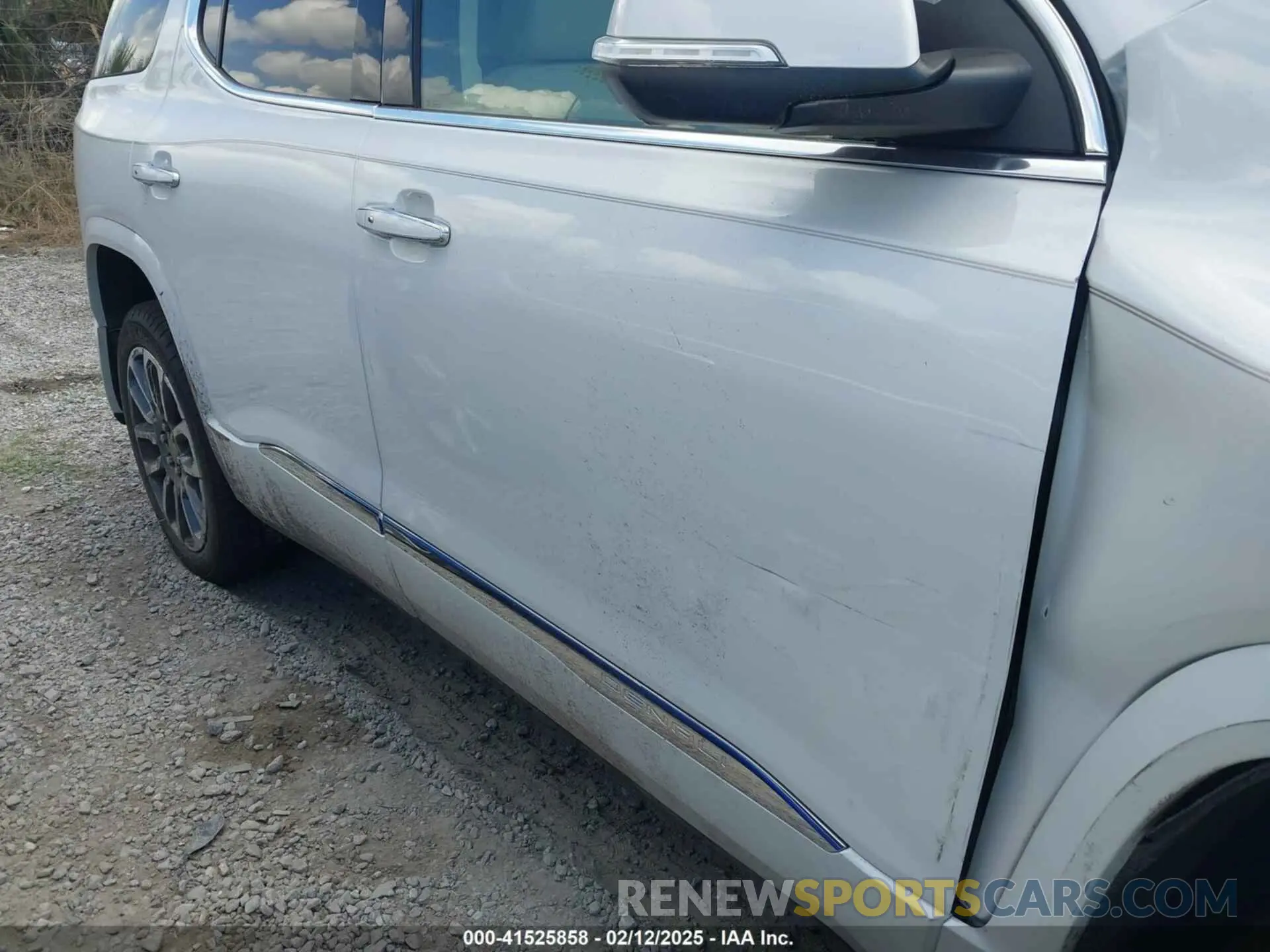 18 fotografías del automóvil dañado 1GKKNXLS6NZ139654 GMC ACADIA 2022