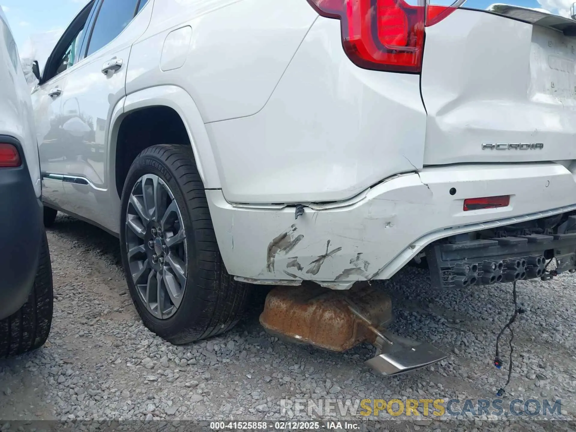20 fotografías del automóvil dañado 1GKKNXLS6NZ139654 GMC ACADIA 2022