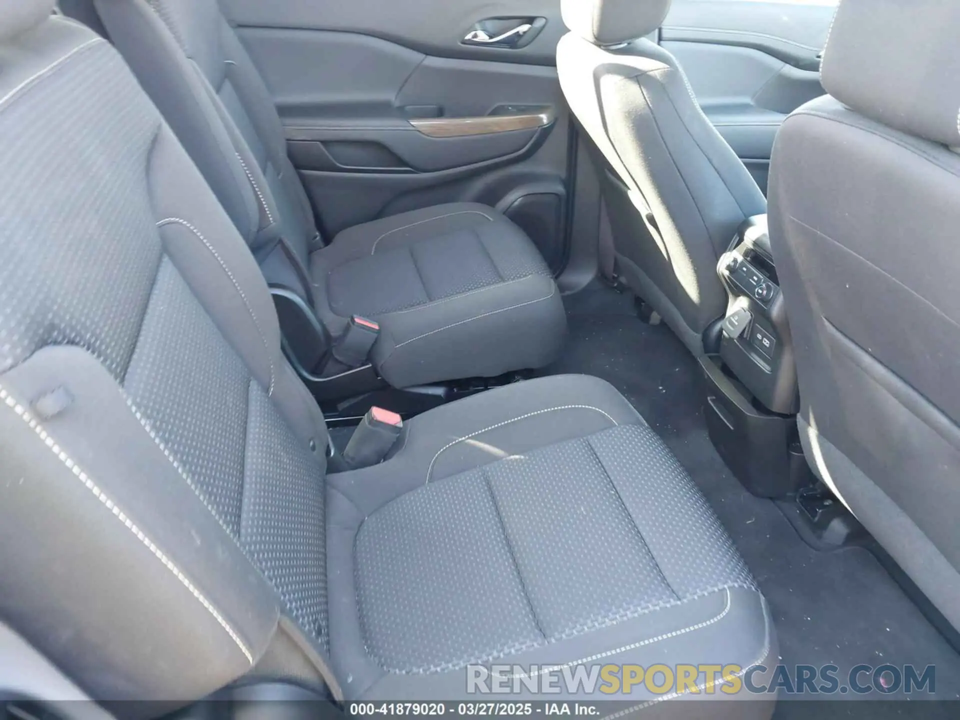 8 fotografías del automóvil dañado 1GKKNKL40PZ193524 GMC ACADIA 2023