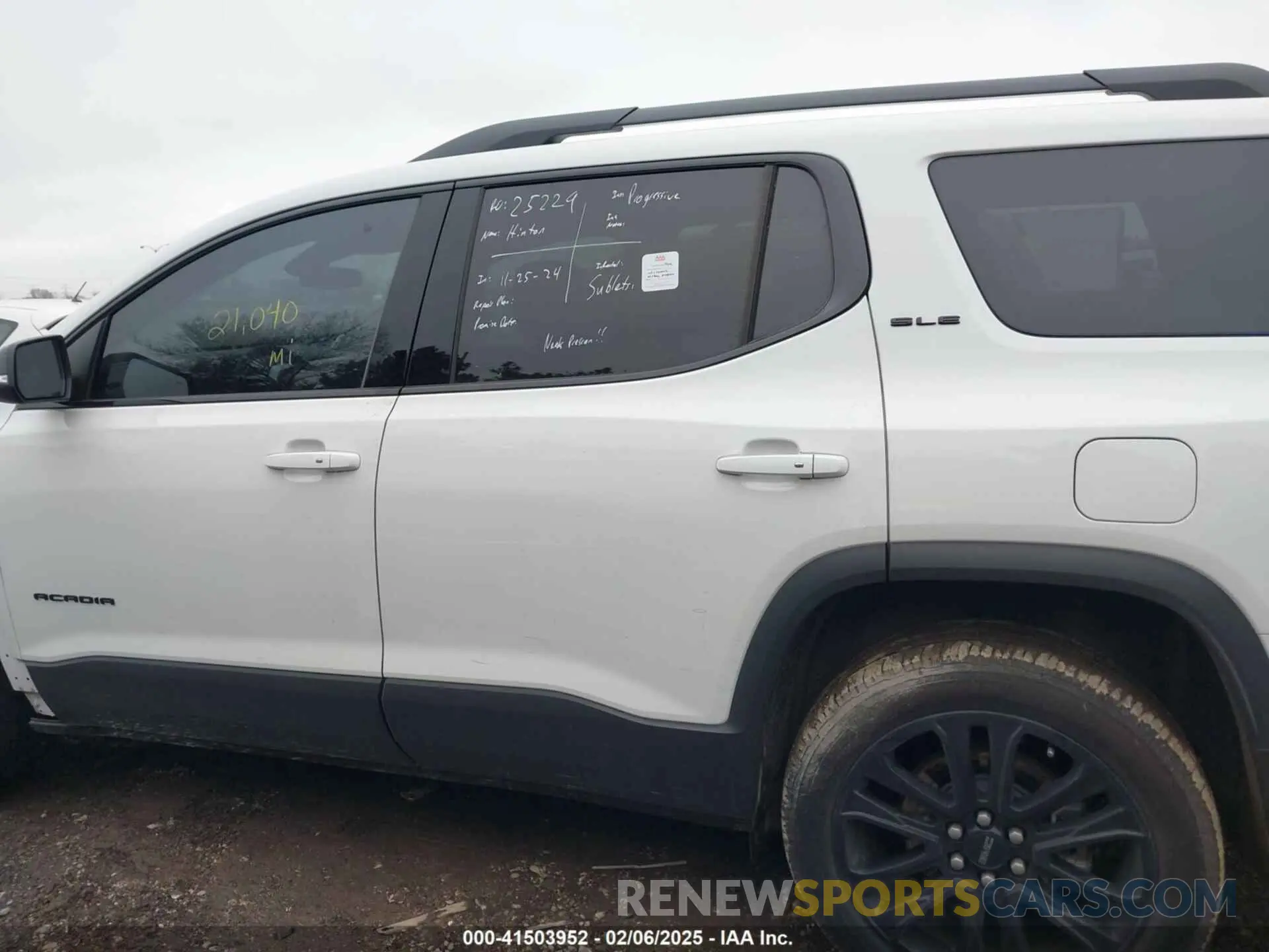 15 fotografías del automóvil dañado 1GKKNKL46PZ202405 GMC ACADIA 2023