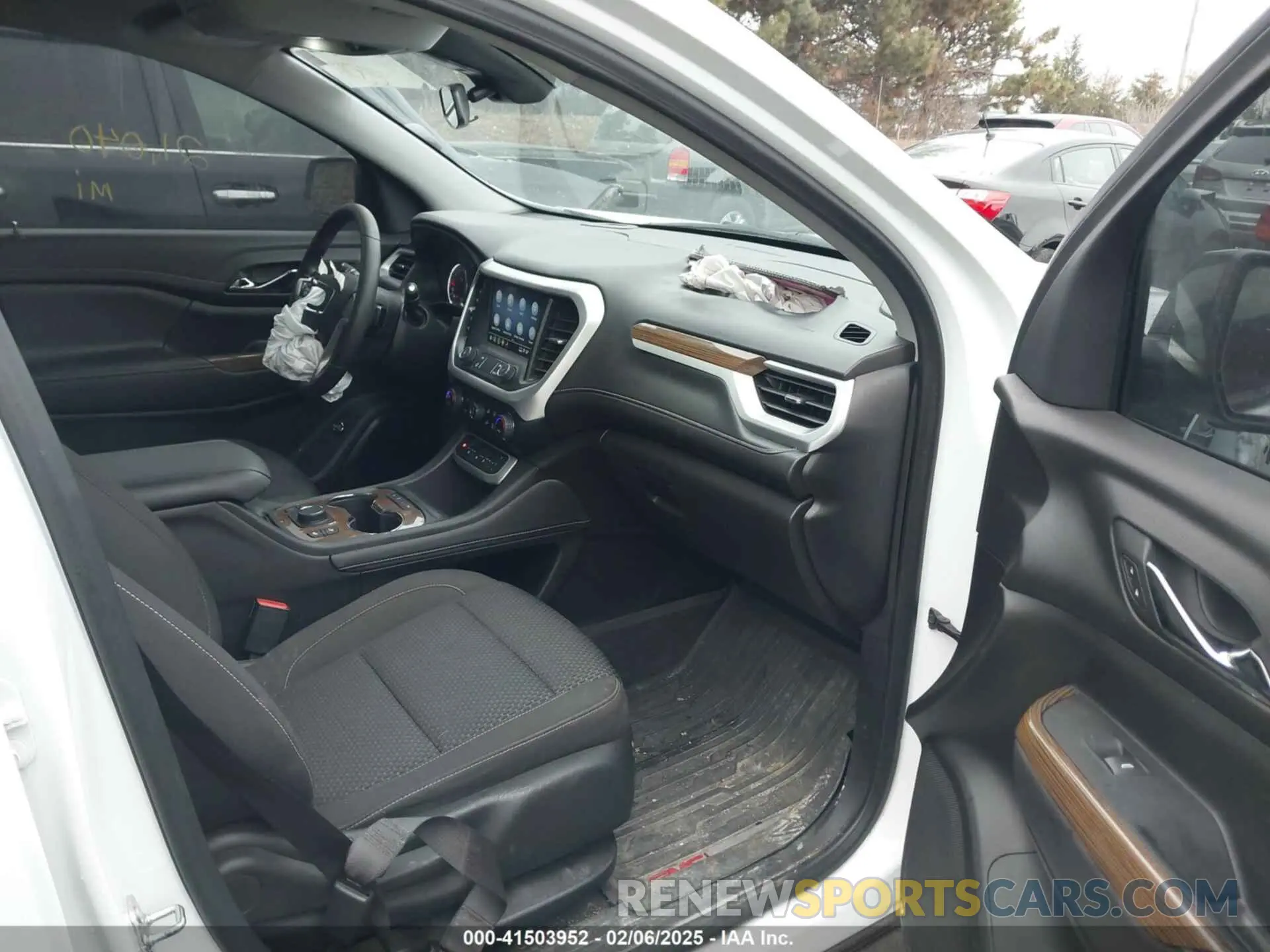 5 fotografías del automóvil dañado 1GKKNKL46PZ202405 GMC ACADIA 2023