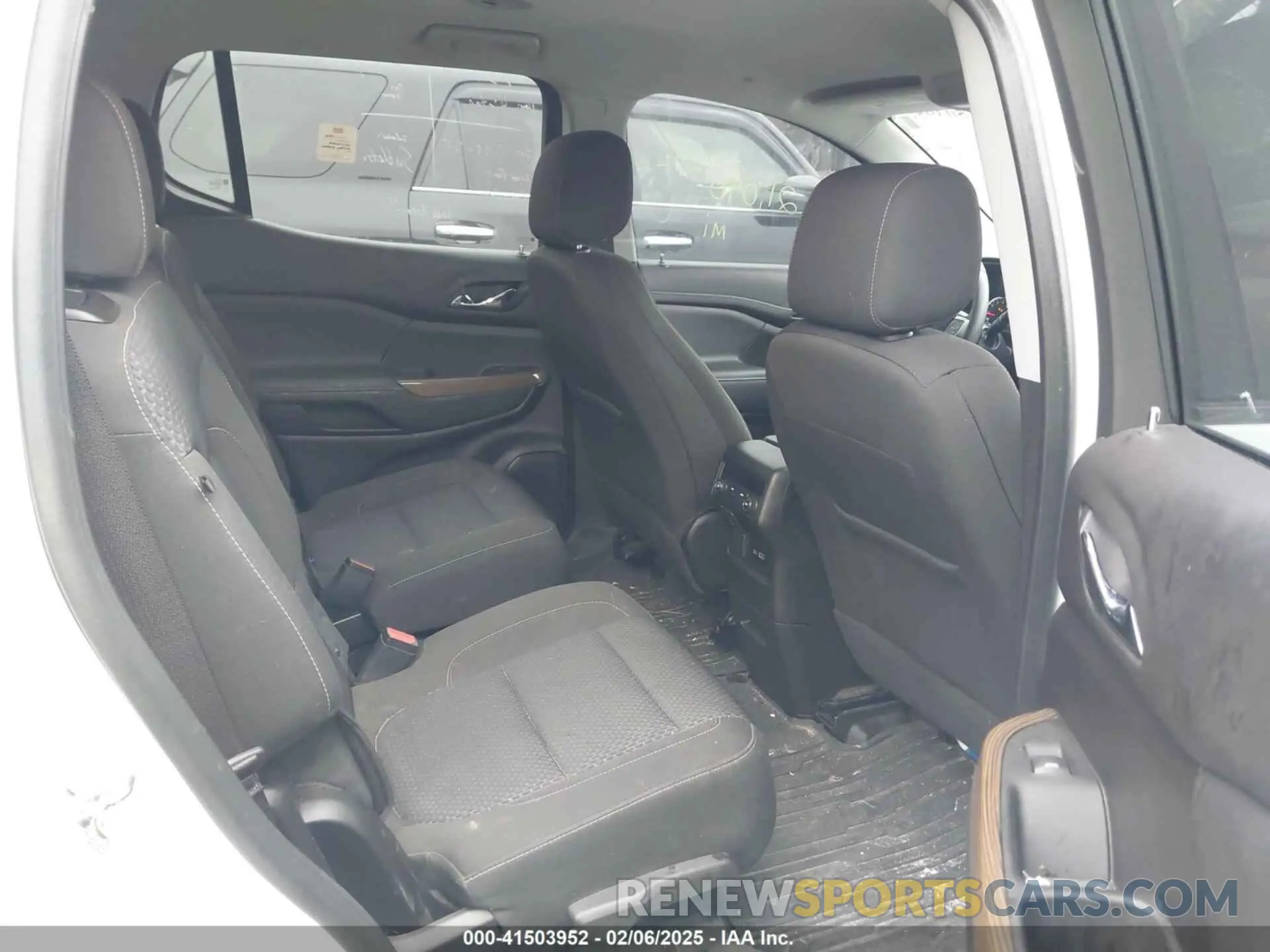 8 fotografías del automóvil dañado 1GKKNKL46PZ202405 GMC ACADIA 2023
