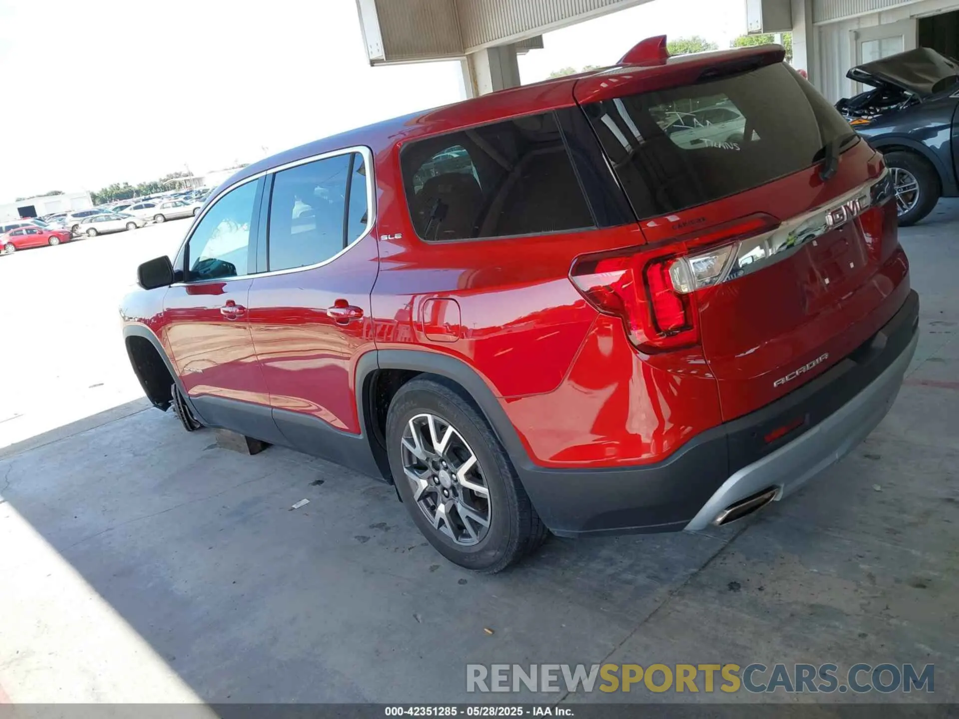 14 fotografías del automóvil dañado 1GKKNKL47PZ150430 GMC ACADIA 2023