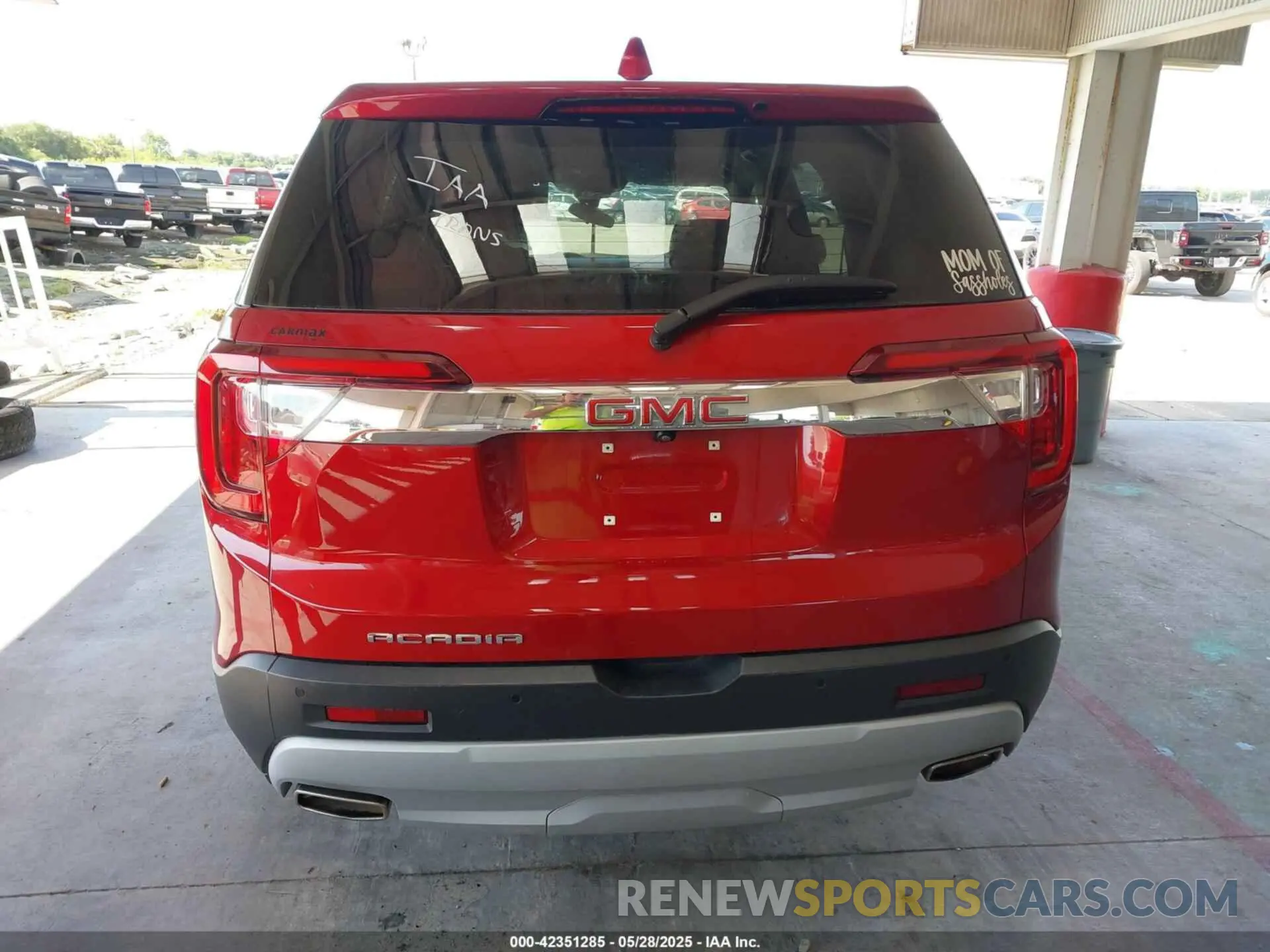 16 fotografías del automóvil dañado 1GKKNKL47PZ150430 GMC ACADIA 2023