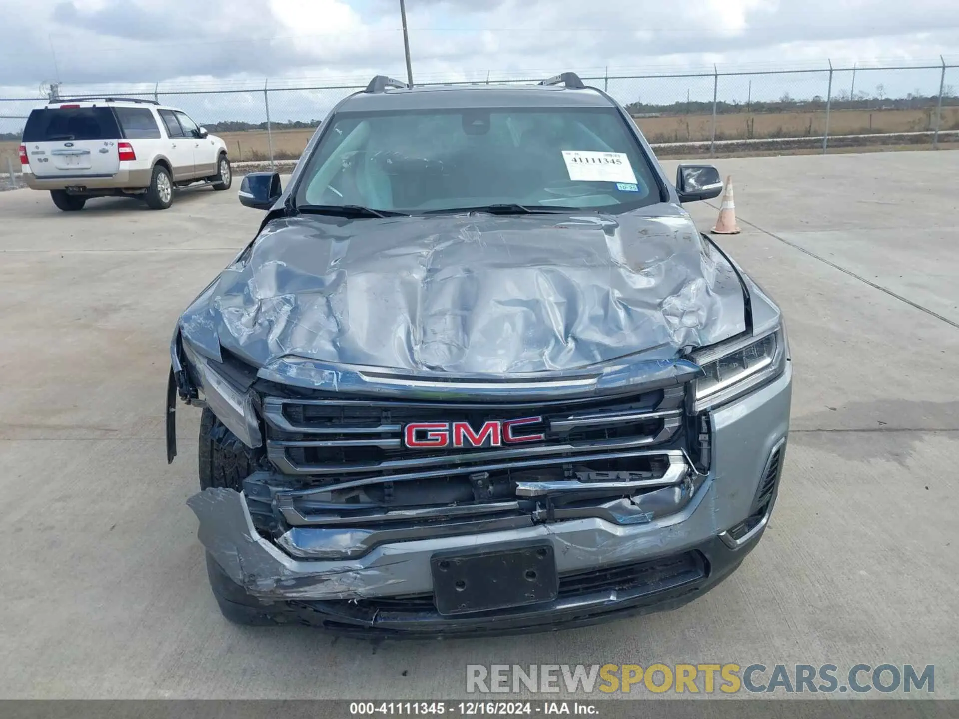 11 fotografías del automóvil dañado 1GKKNLLS0PZ241222 GMC ACADIA 2023