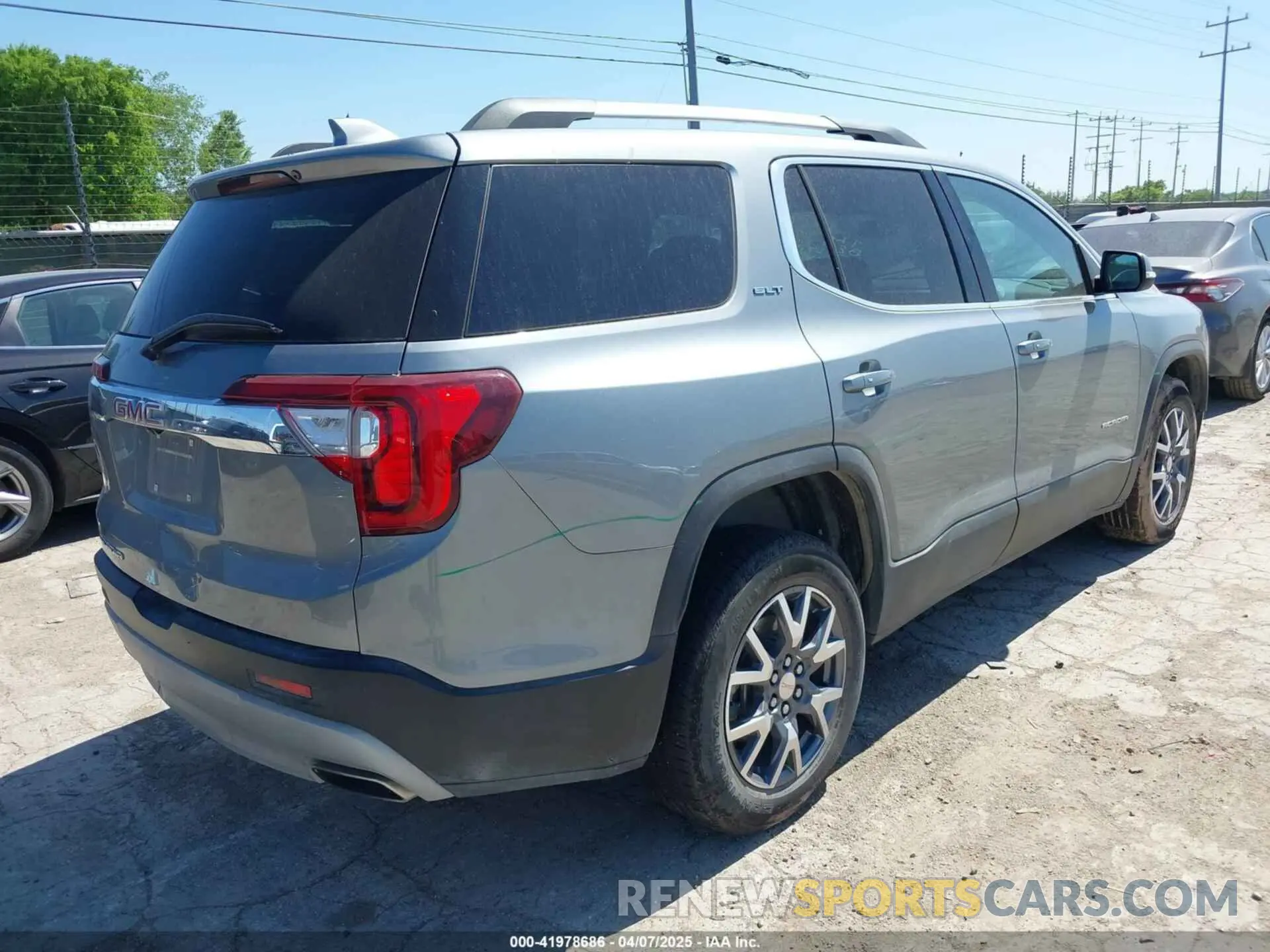 4 fotografías del automóvil dañado 1GKKNML41PZ250017 GMC ACADIA 2023