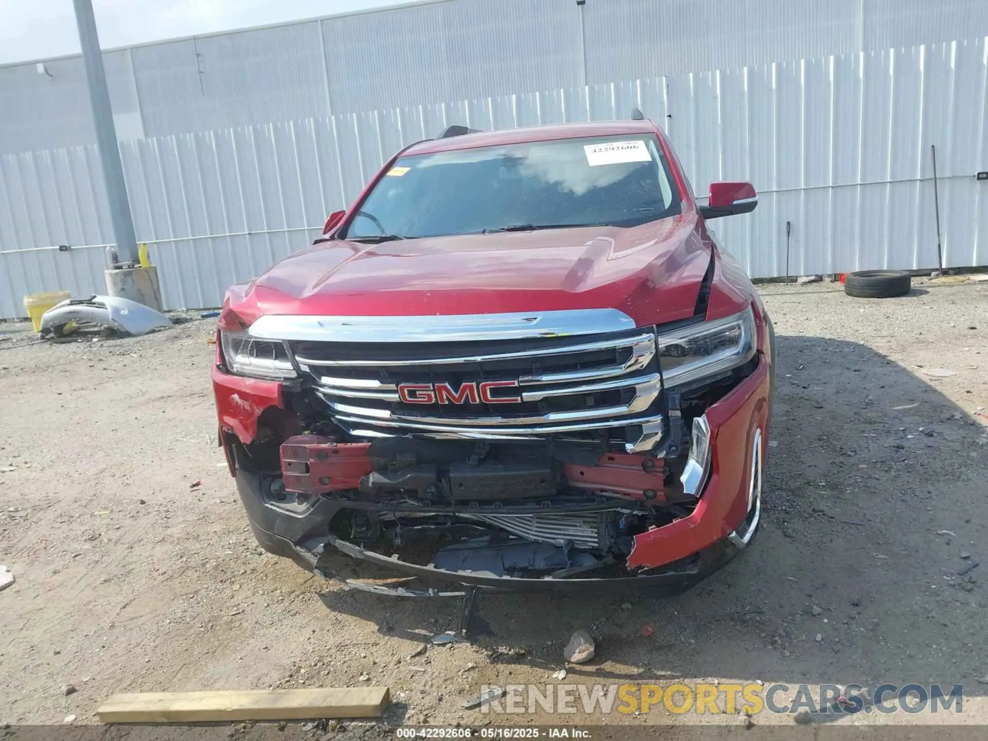 12 fotografías del automóvil dañado 1GKKNML42PZ173612 GMC ACADIA 2023
