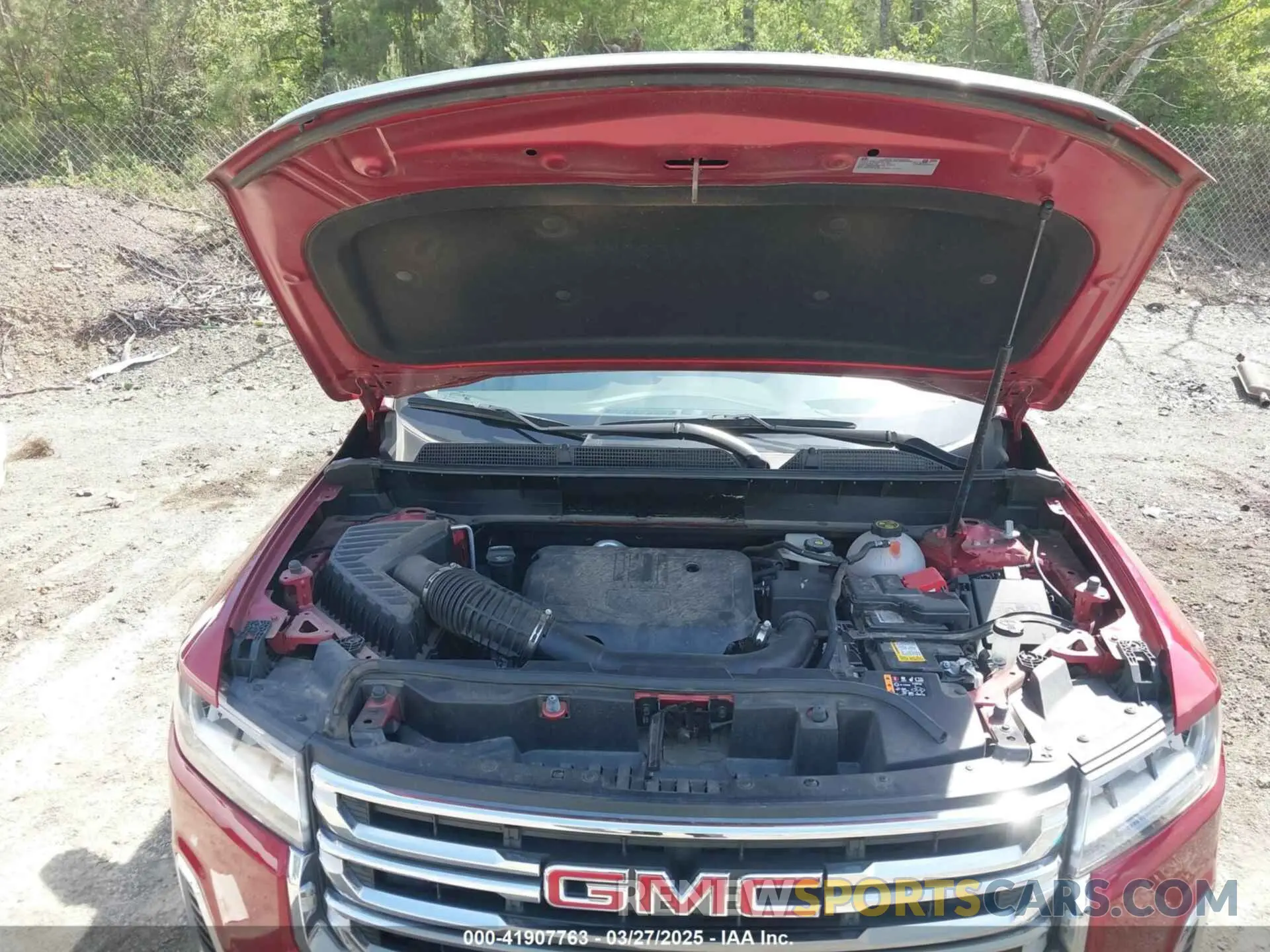 10 fotografías del automóvil dañado 1GKKNML44PZ197801 GMC ACADIA 2023